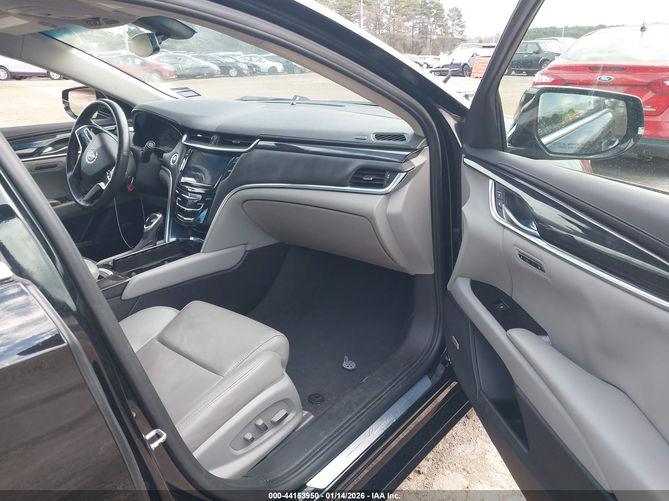 CADILLAC XTS image 5