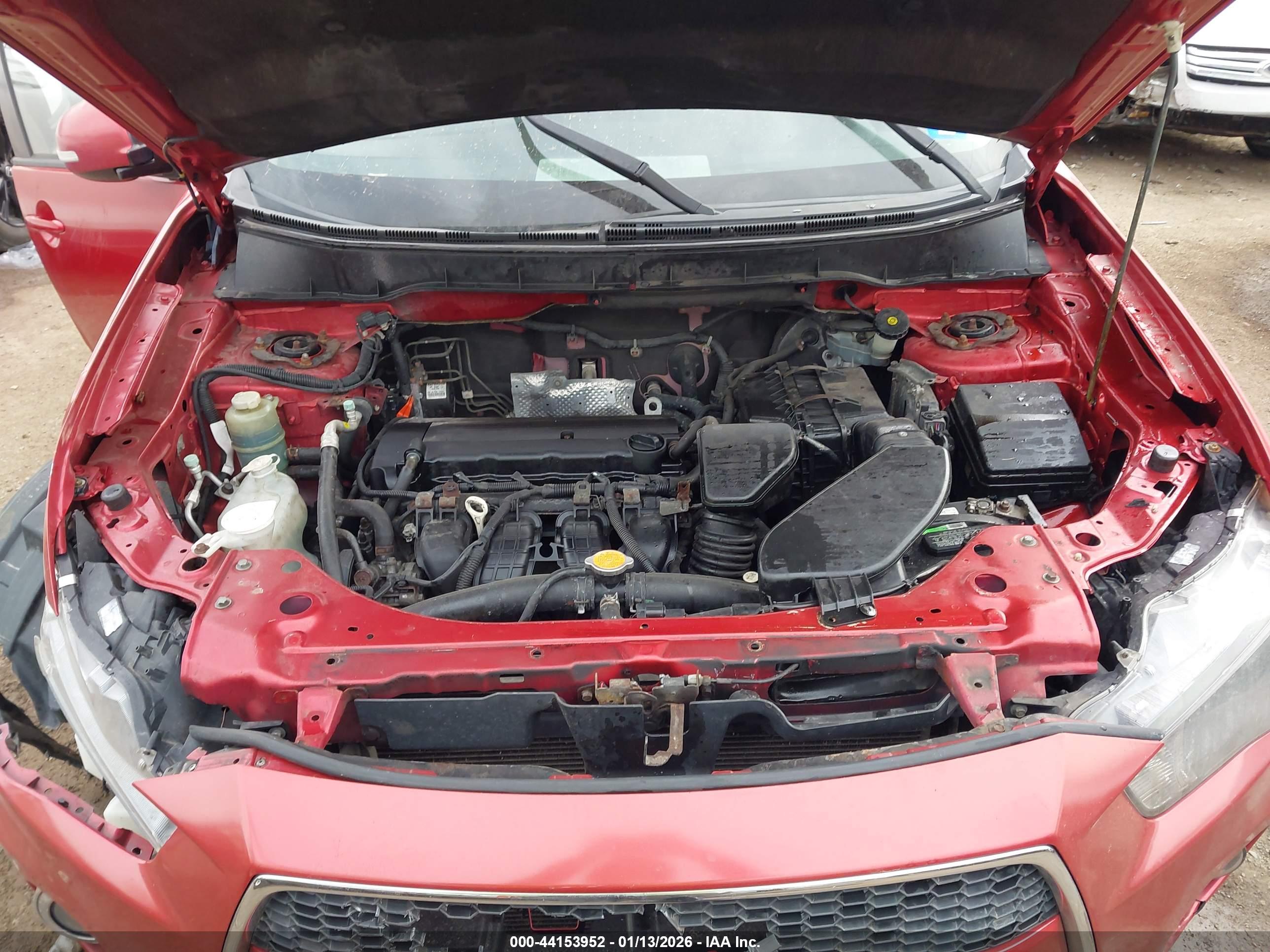 MITSUBISHI OUTLANDER image 10