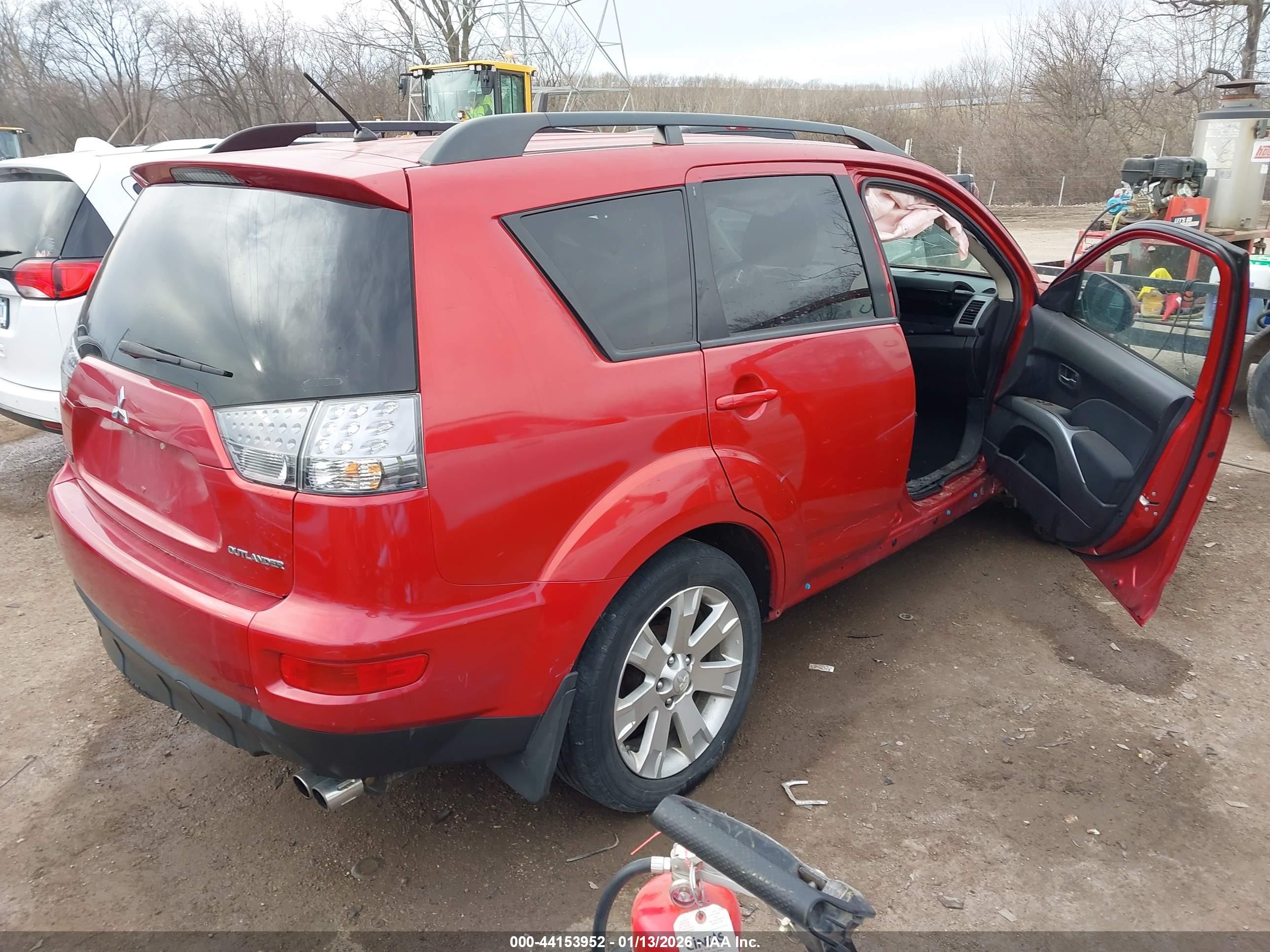 MITSUBISHI OUTLANDER image 4