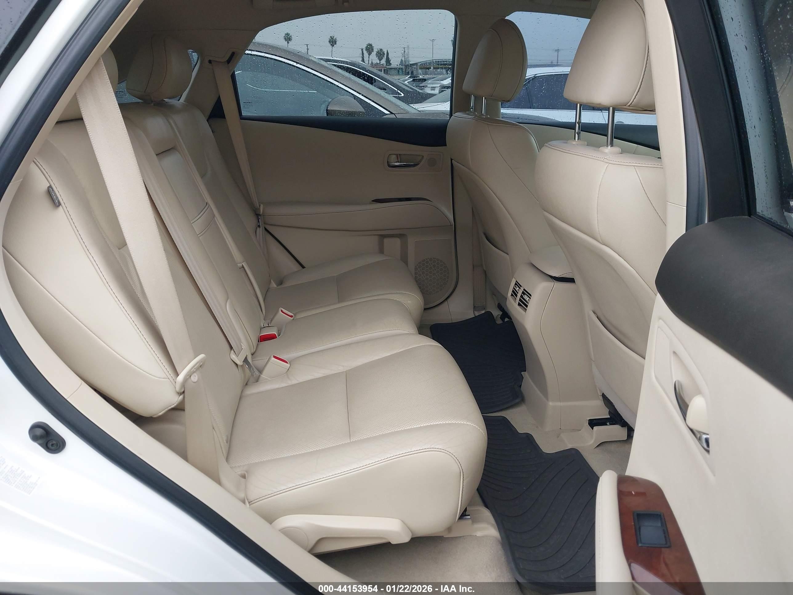 LEXUS RX image 8