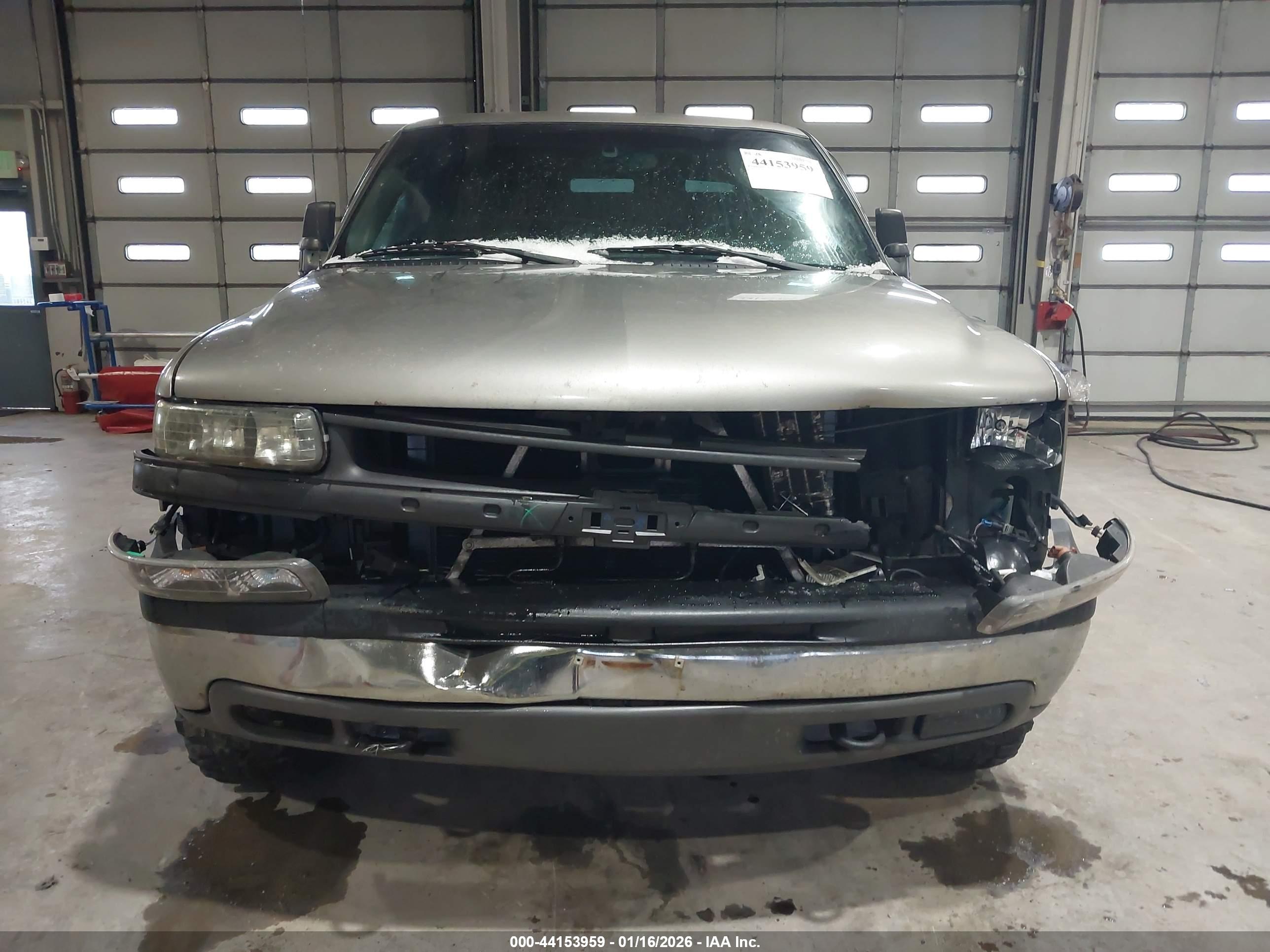 CHEVROLET SILVERADO image 6