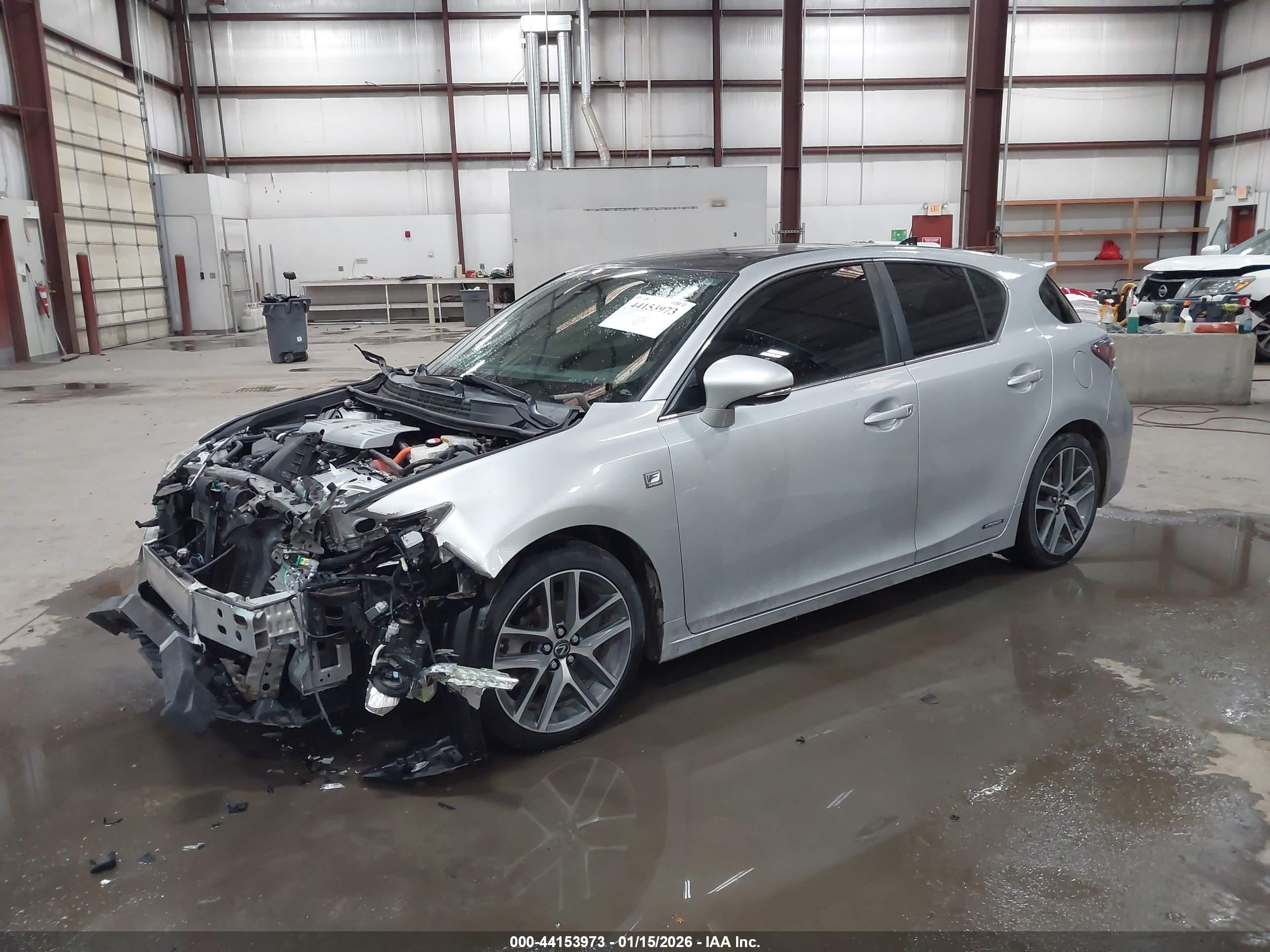 LEXUS CT image 2