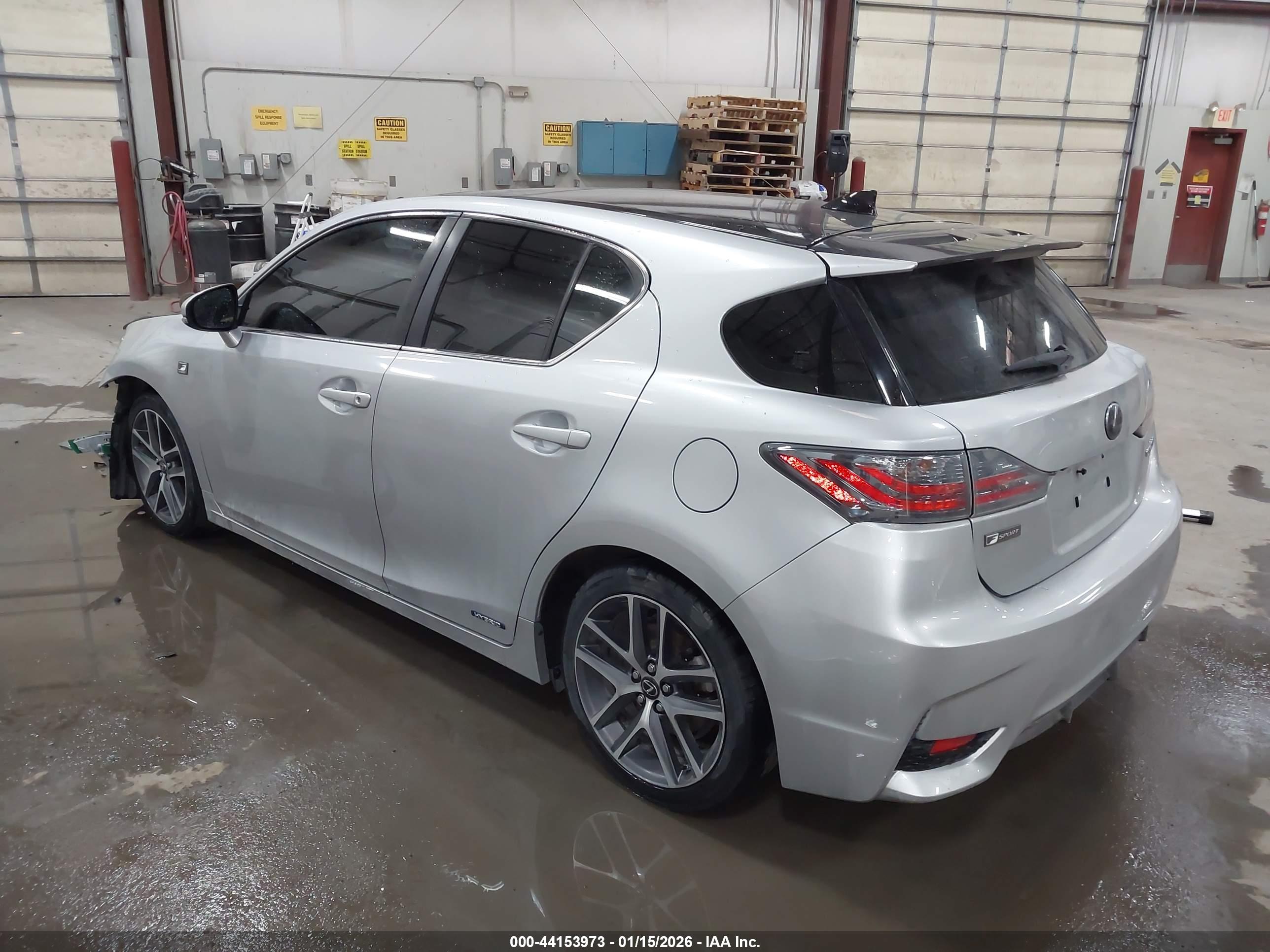LEXUS CT image 3