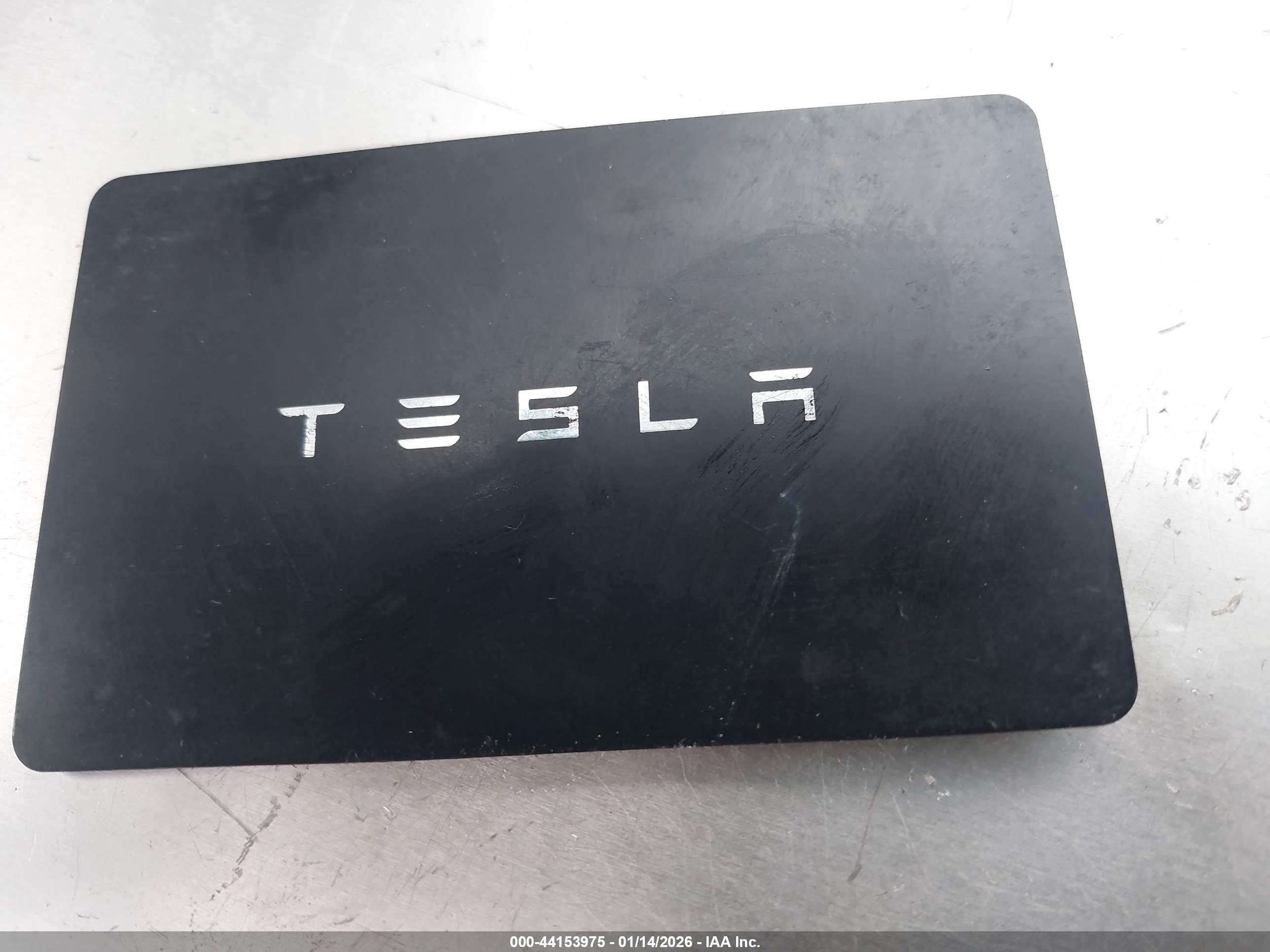 TESLA MODEL image 11
