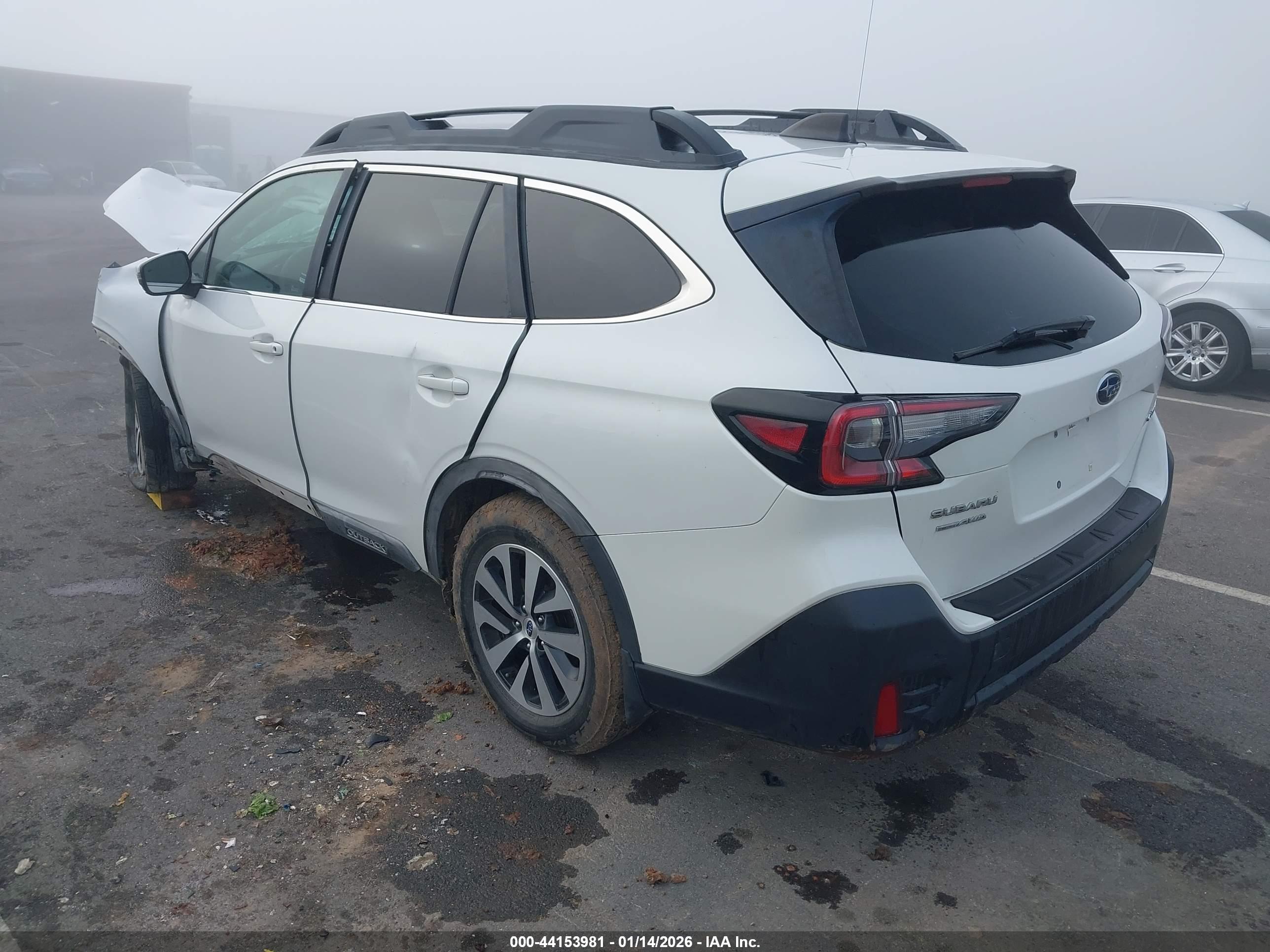 SUBARU OUTBACK image 3