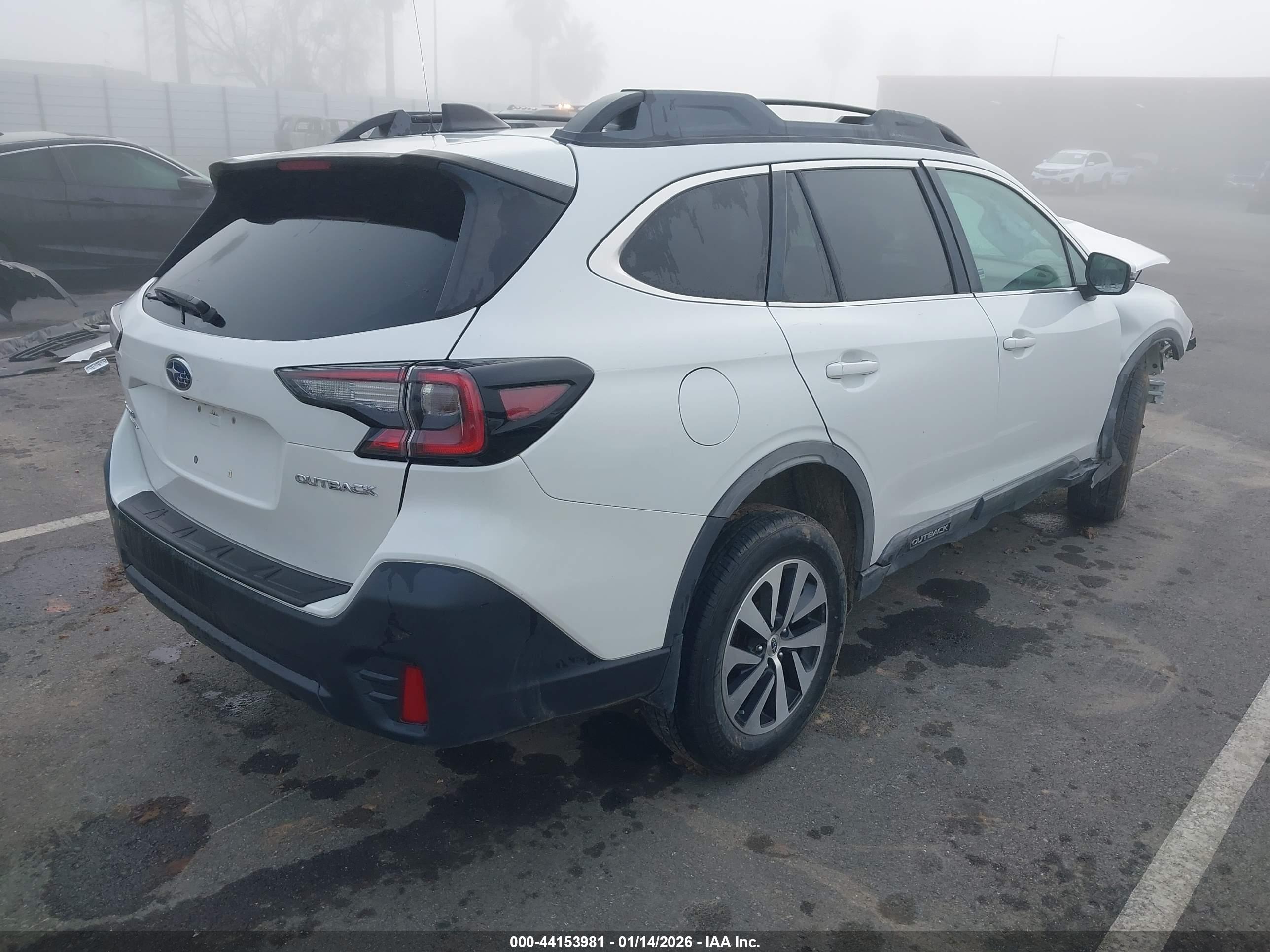 SUBARU OUTBACK image 4