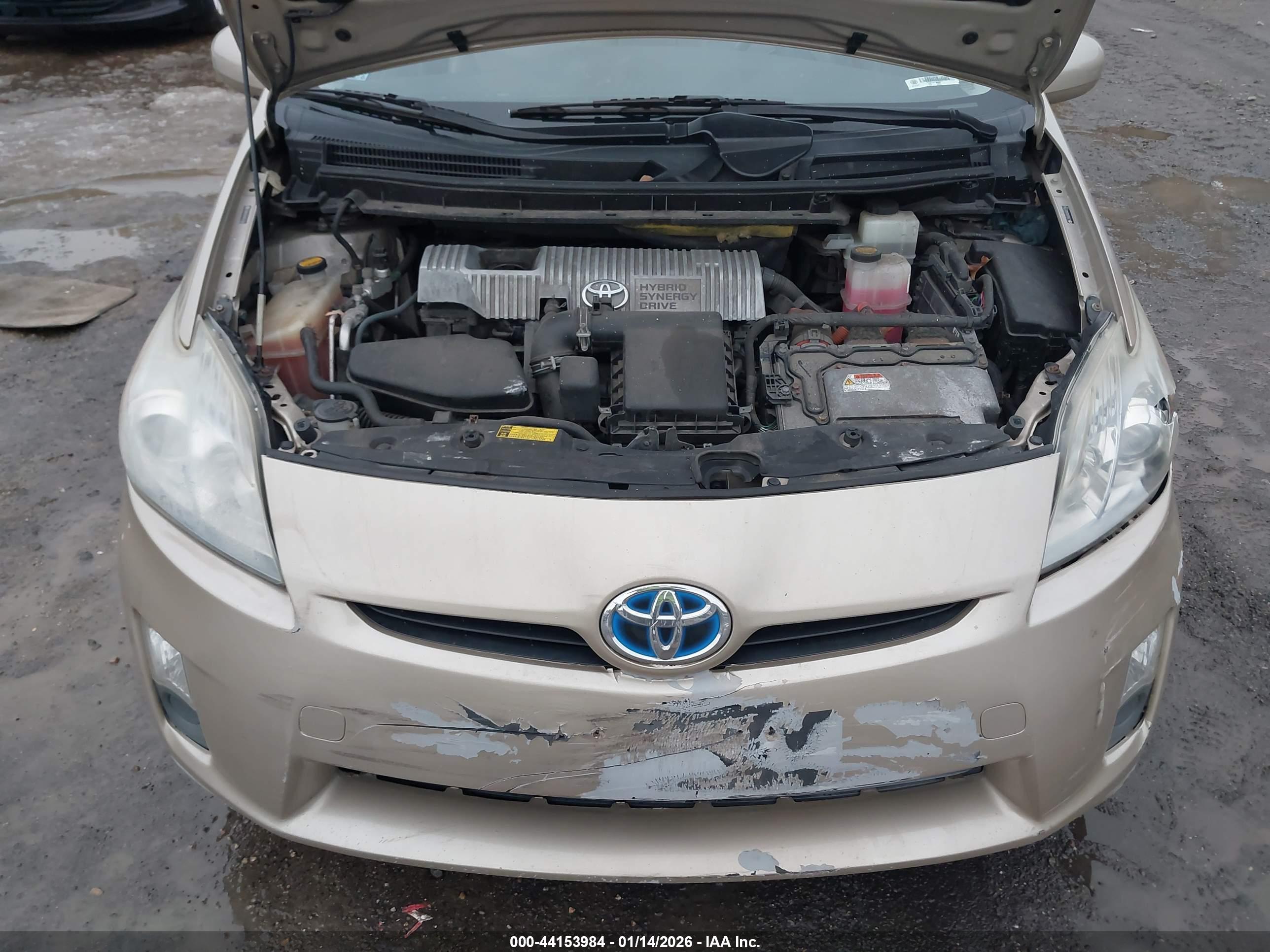 TOYOTA PRIUS image 10