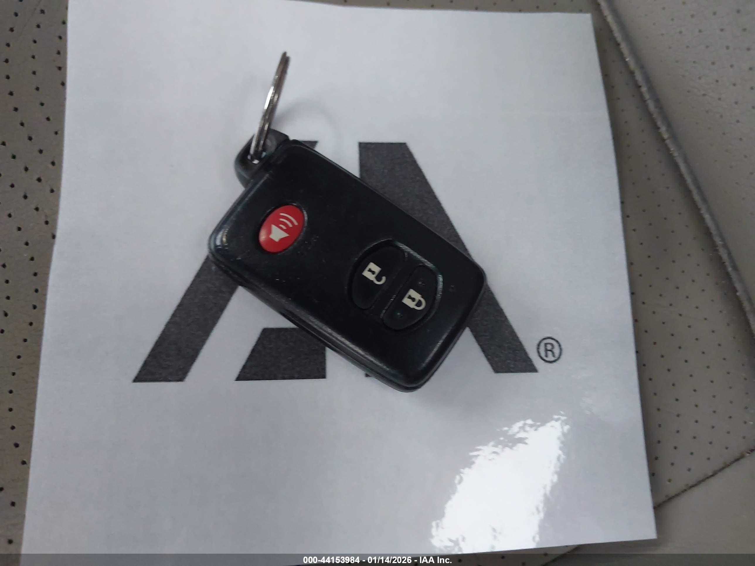 TOYOTA PRIUS image 11