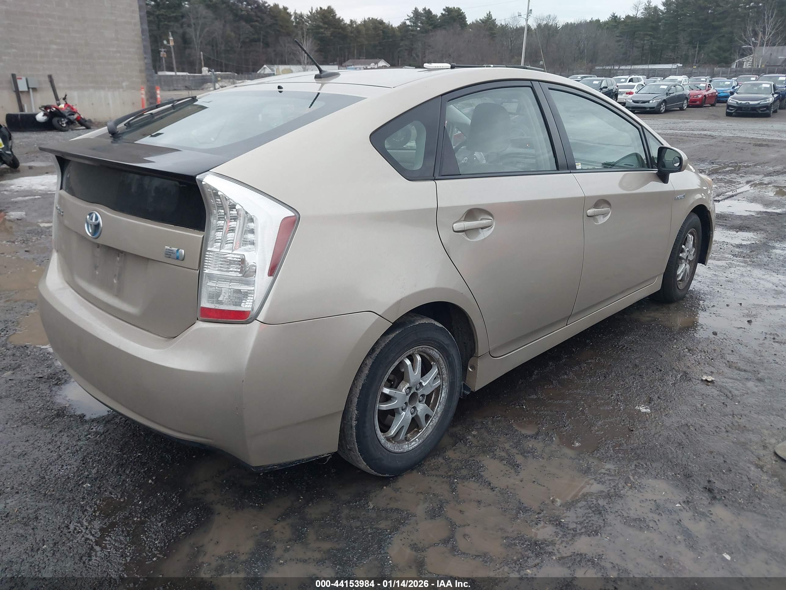 TOYOTA PRIUS image 4