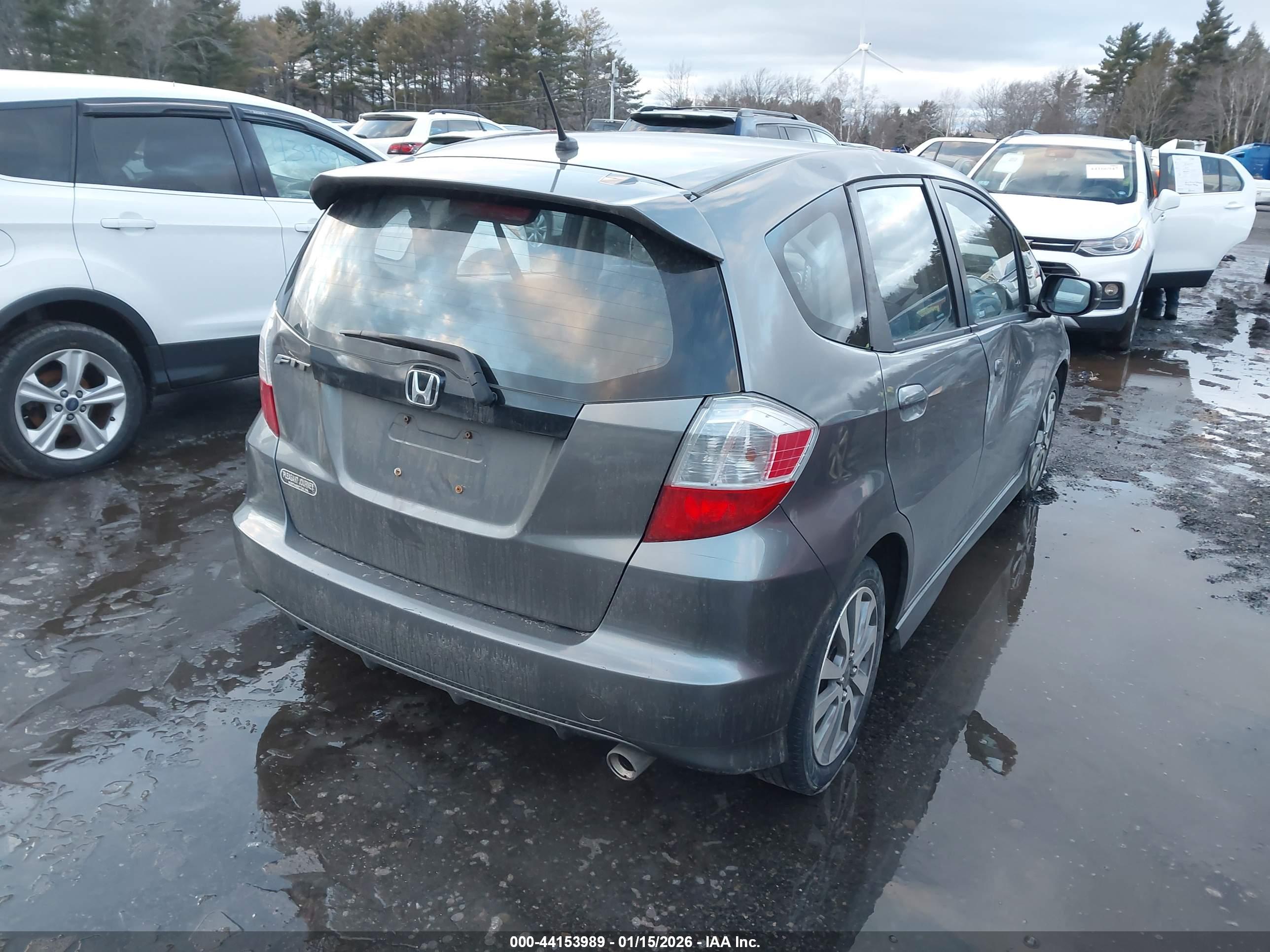 HONDA FIT image 4