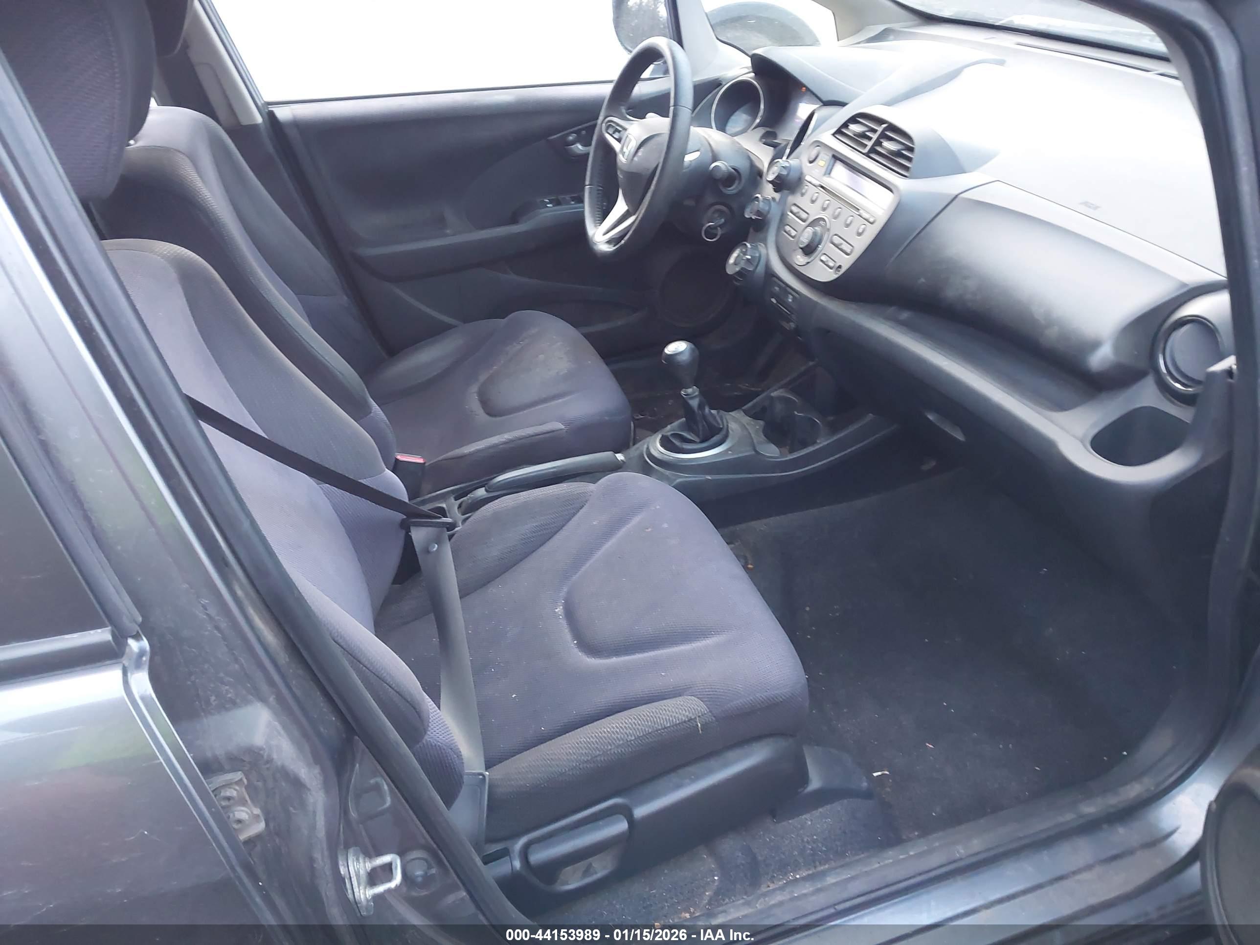 HONDA FIT image 5