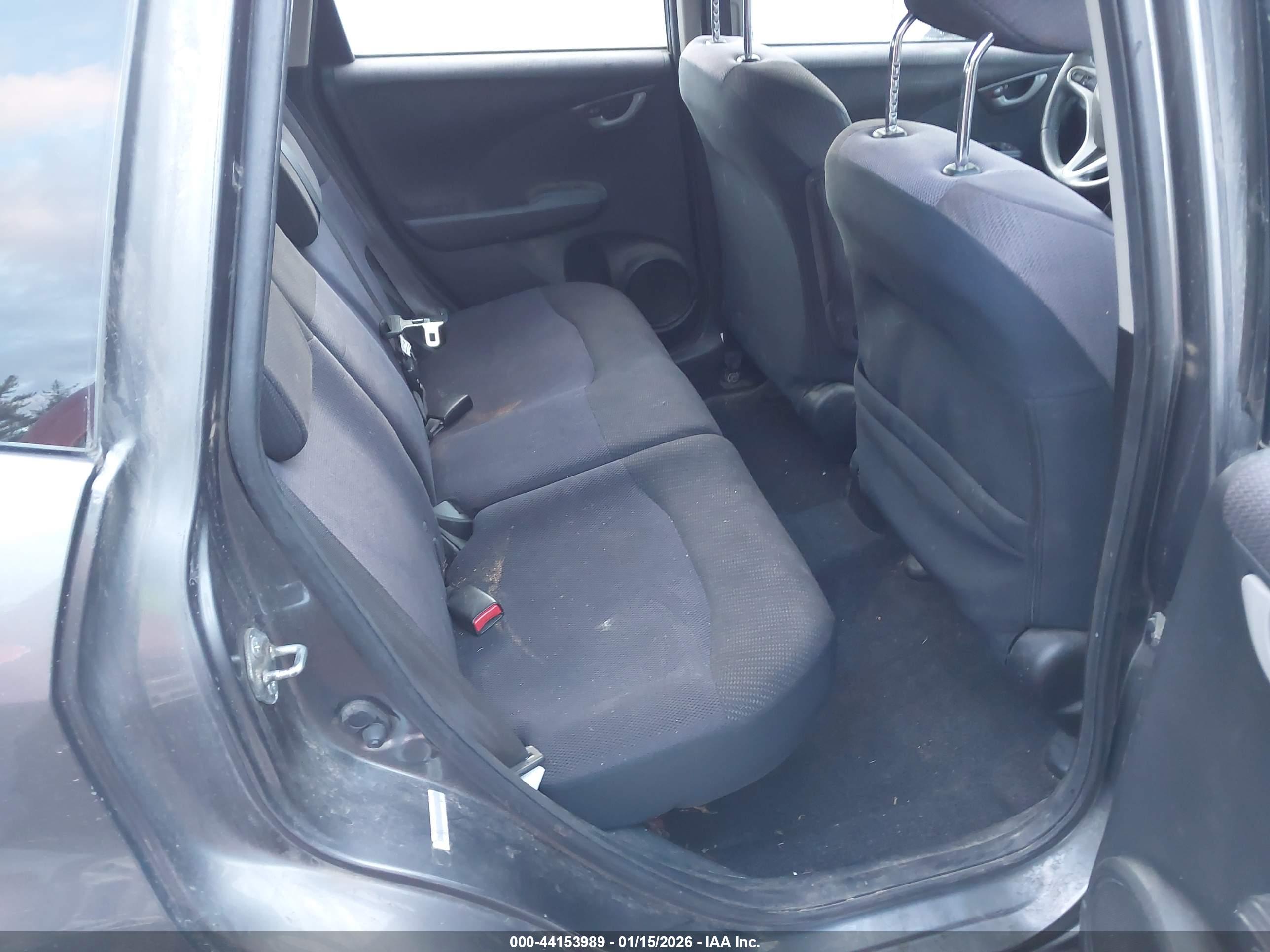 HONDA FIT image 8
