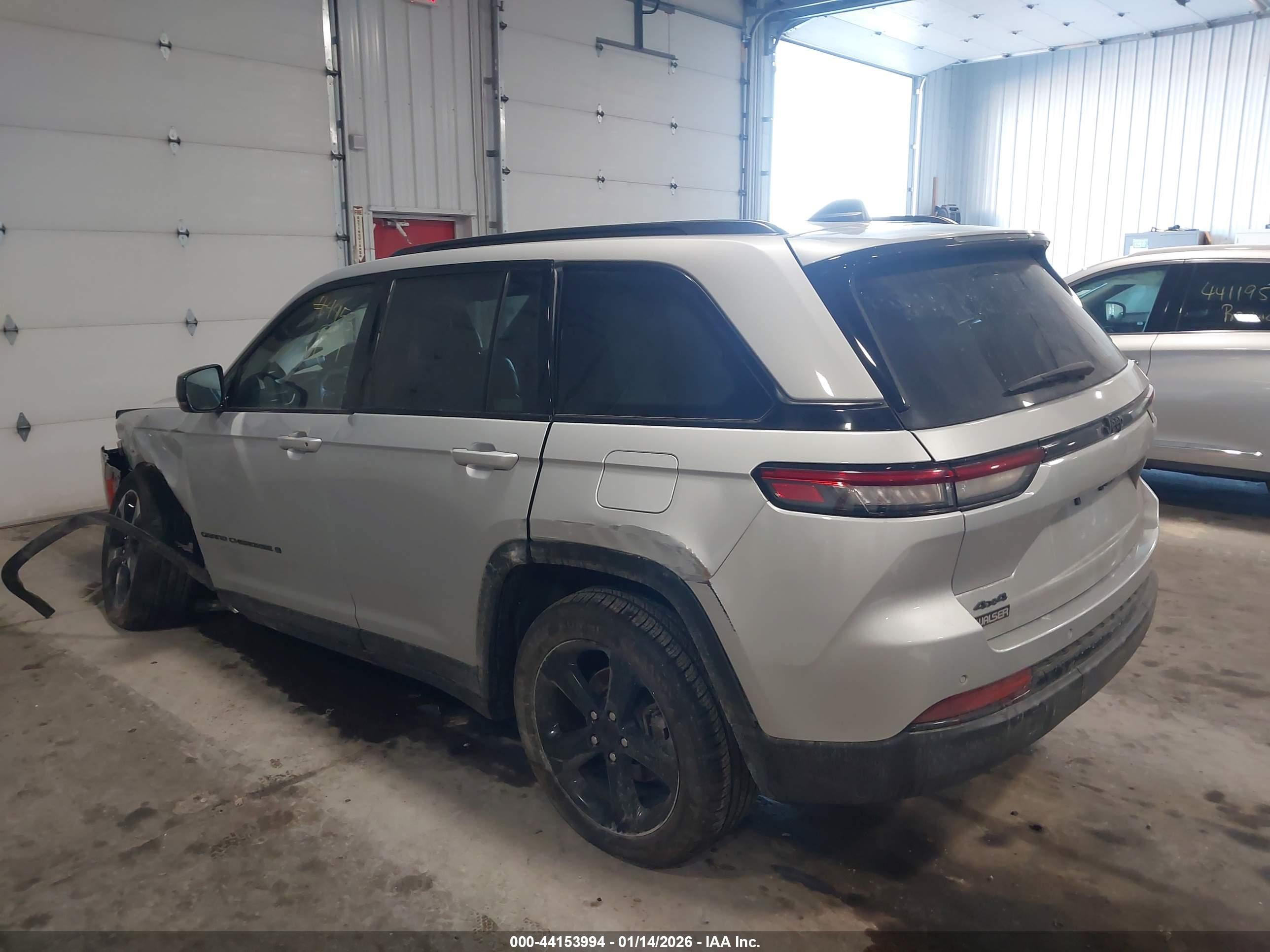 JEEP GRAND image 3
