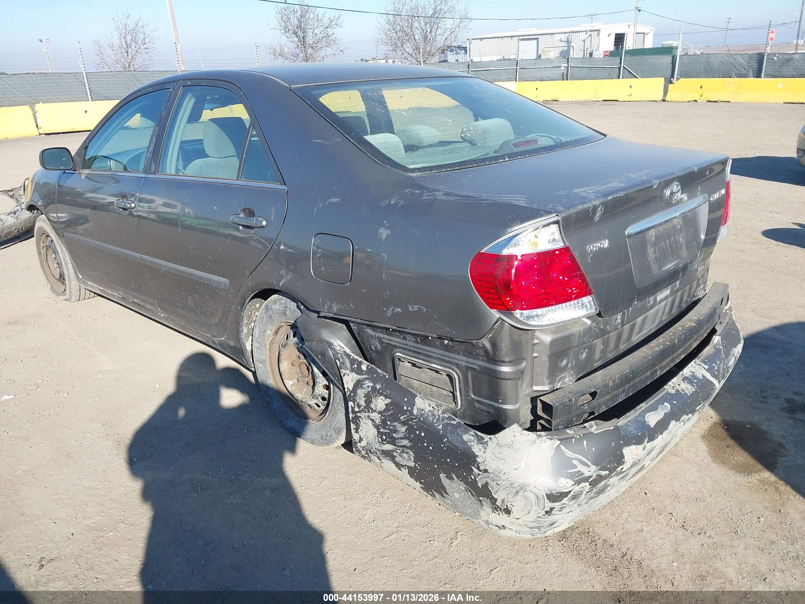 TOYOTA CAMRY image 3