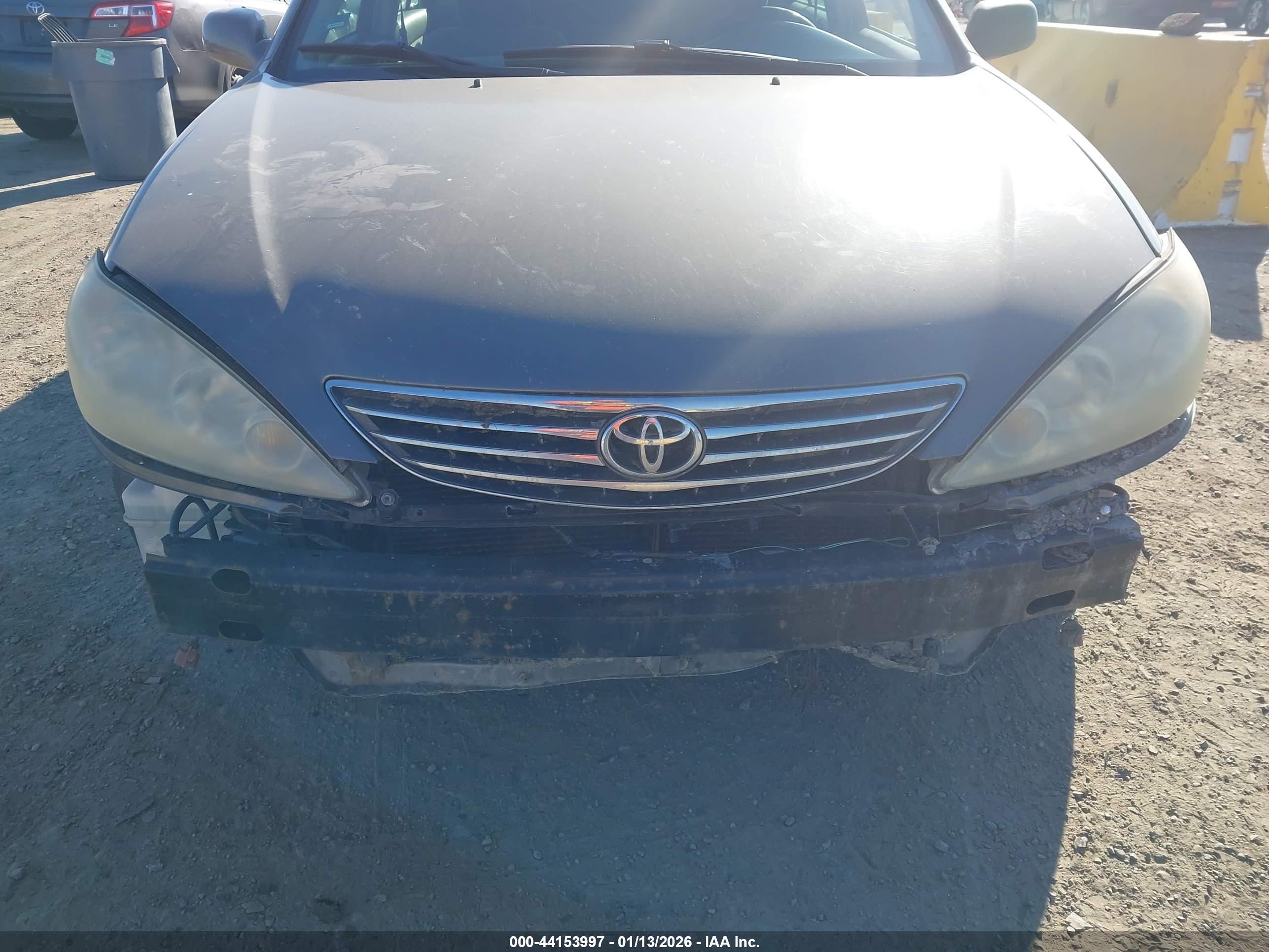 TOYOTA CAMRY image 6