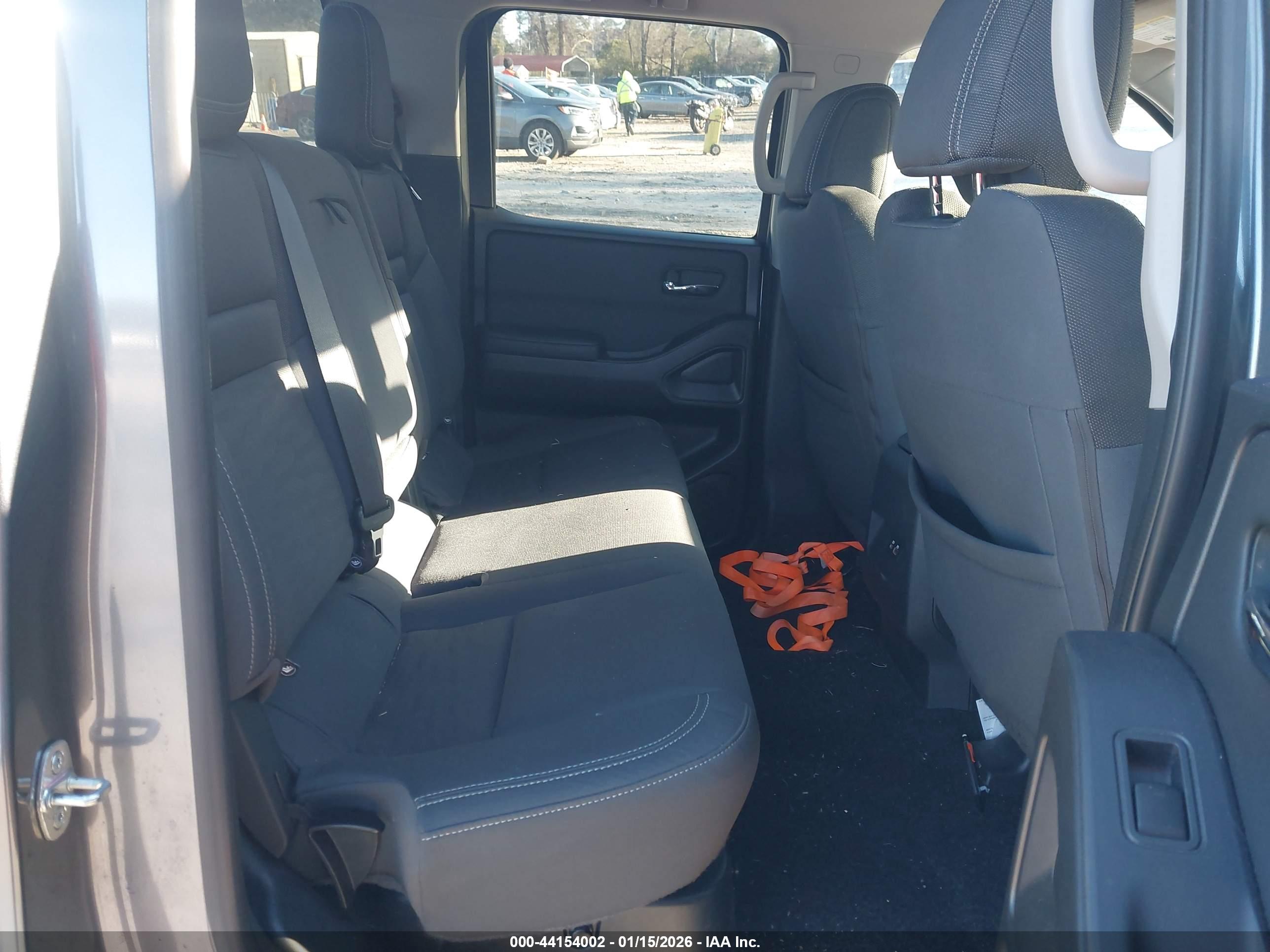 NISSAN FRONTIER image 8