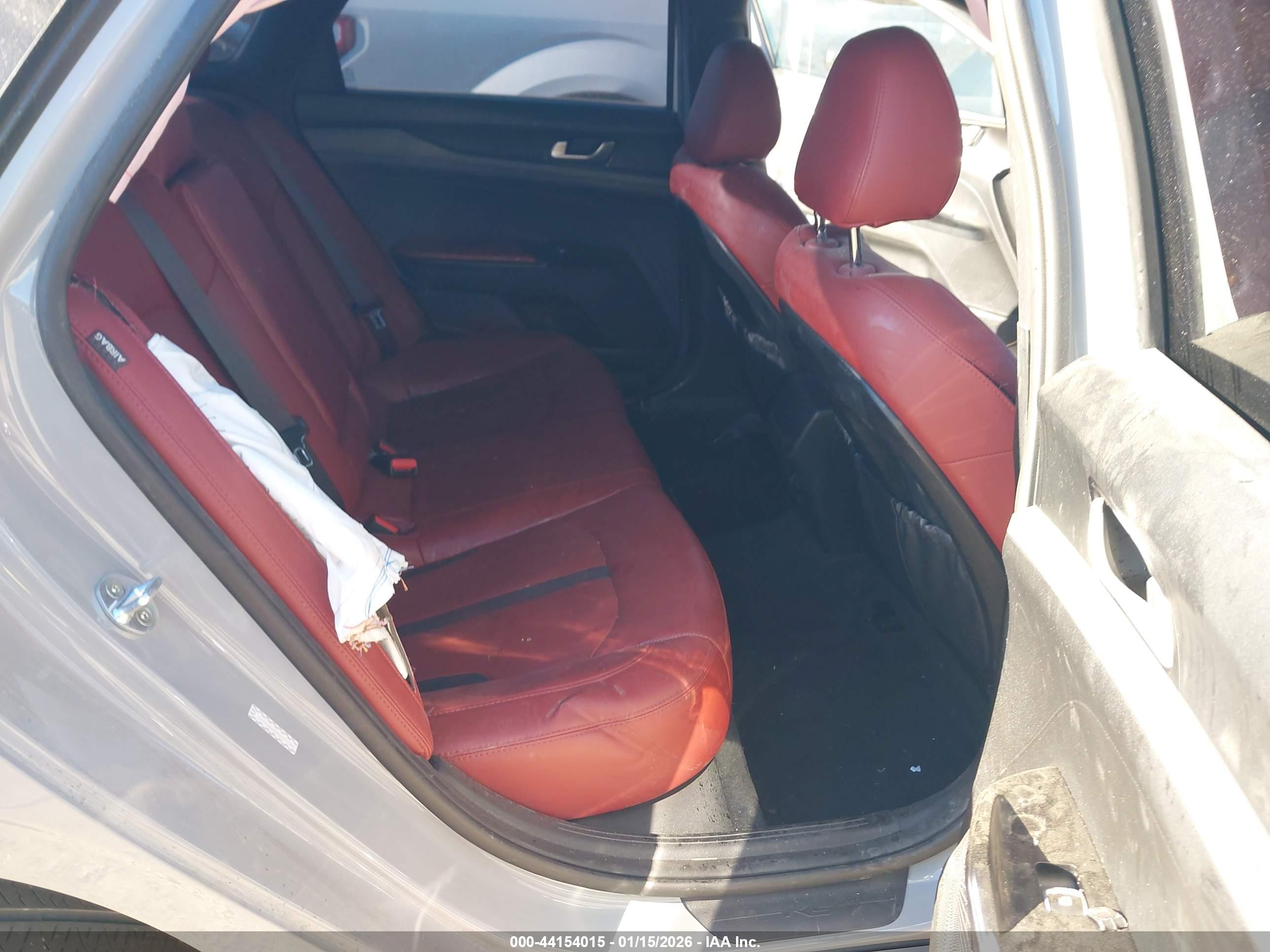 KIA K5 image 8