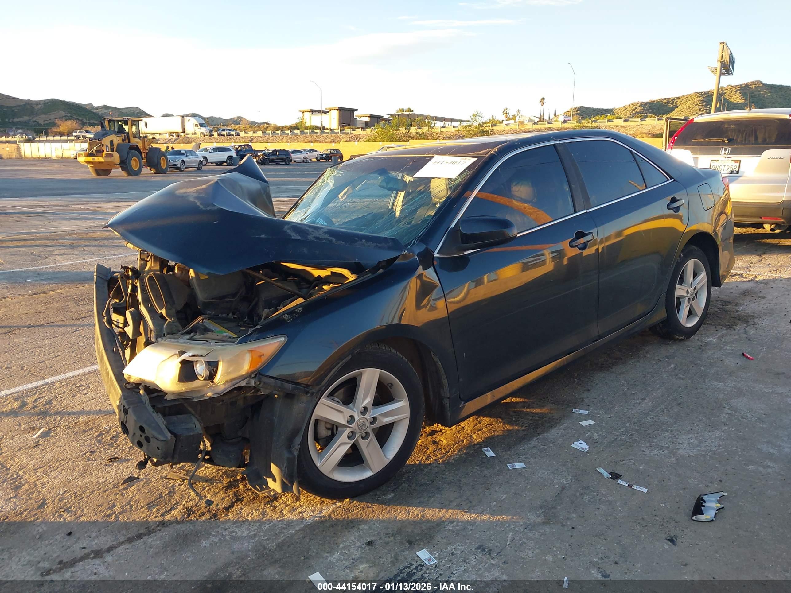 TOYOTA CAMRY image 2