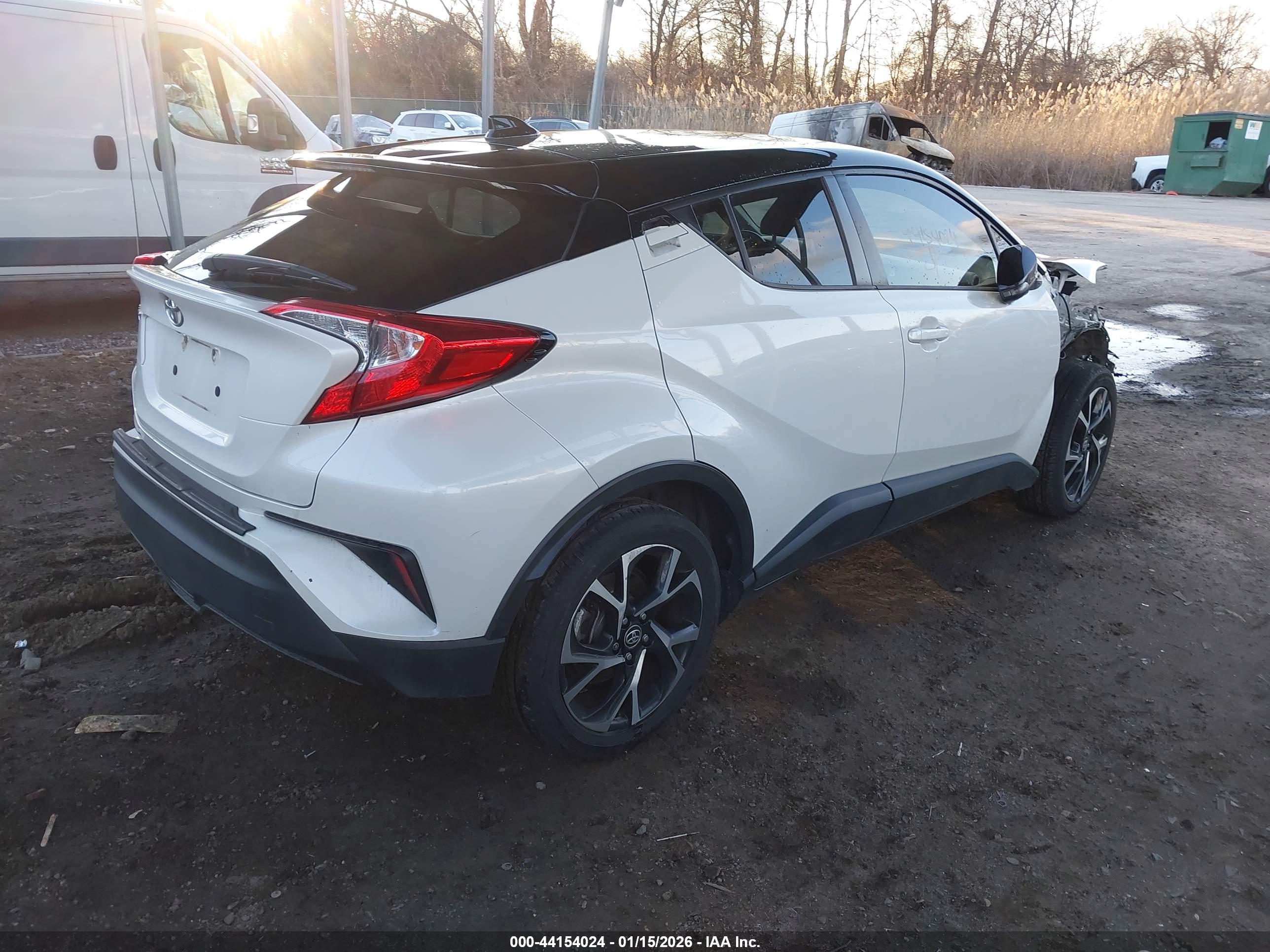 TOYOTA C-HR image 4