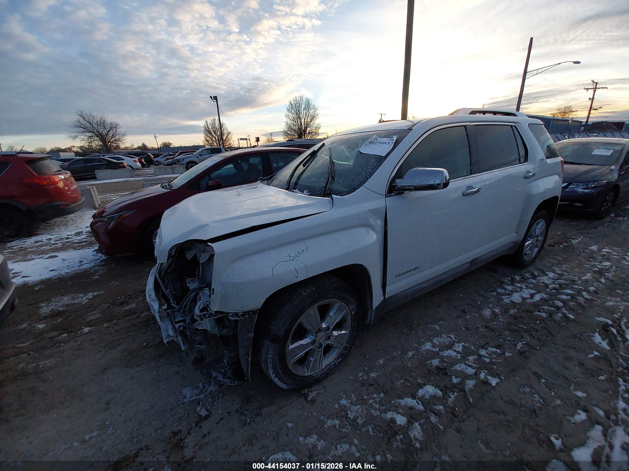 GMC TERRAIN image 2