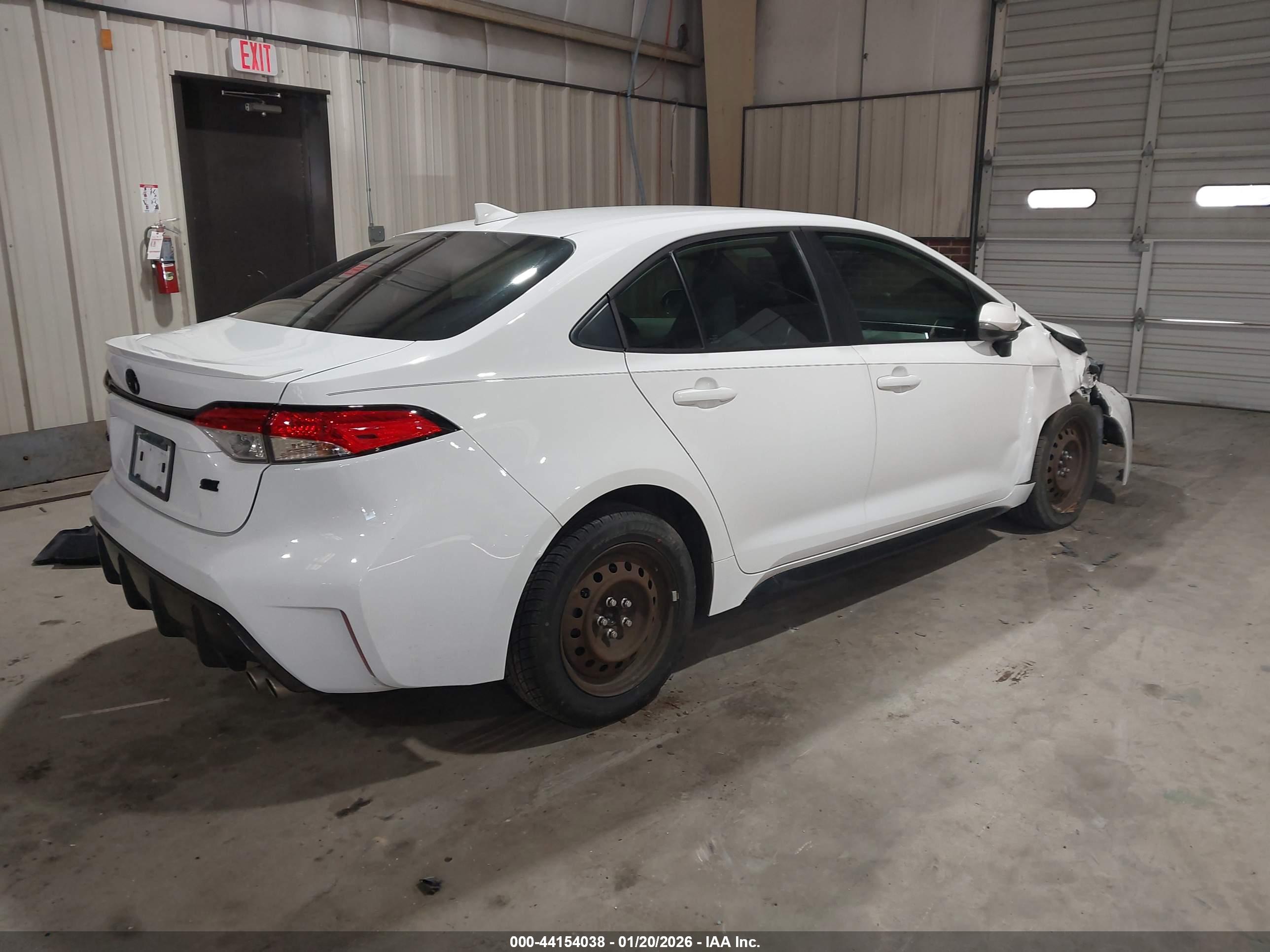 TOYOTA COROLLA image 4