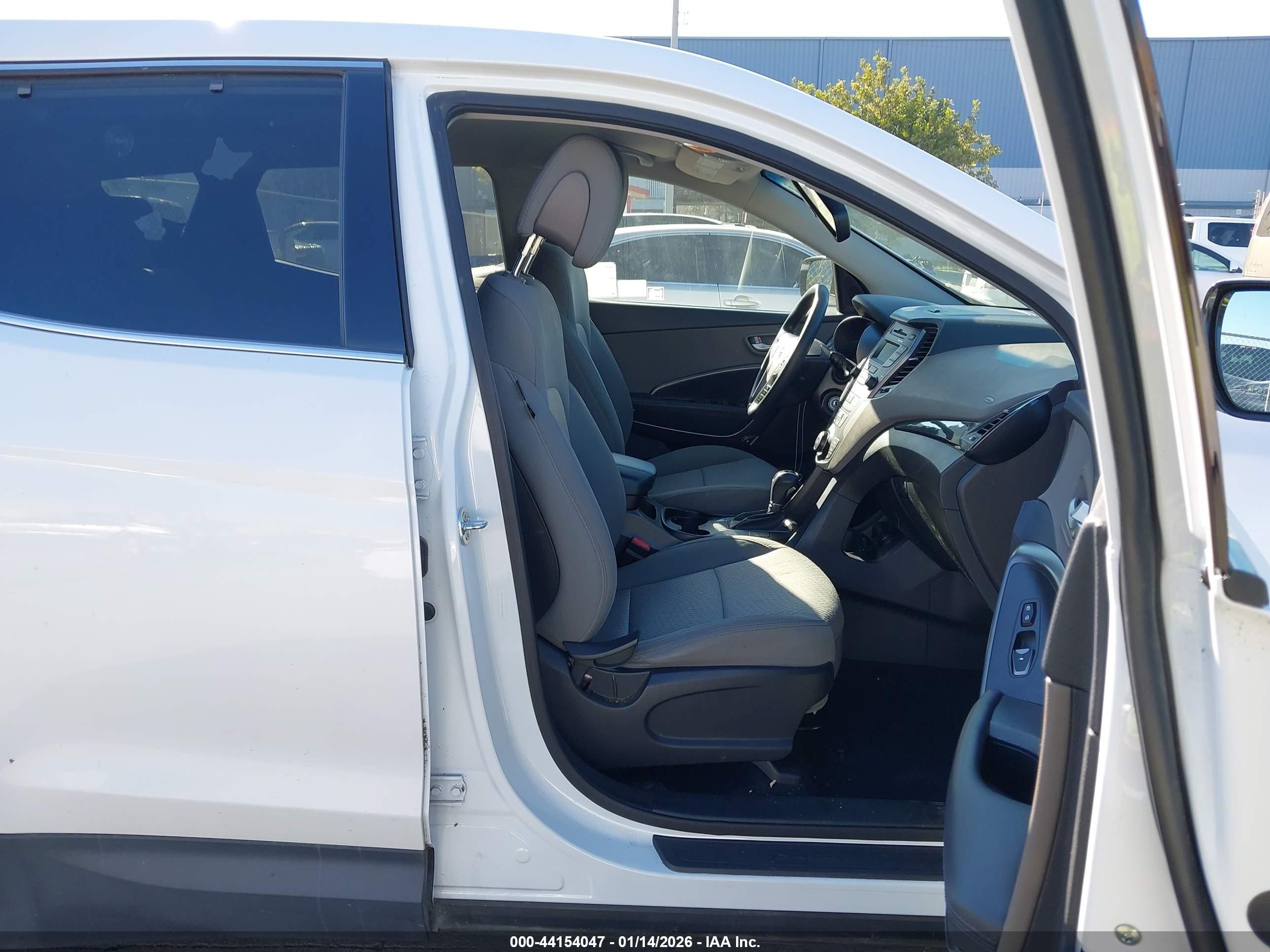 HYUNDAI SANTA image 5