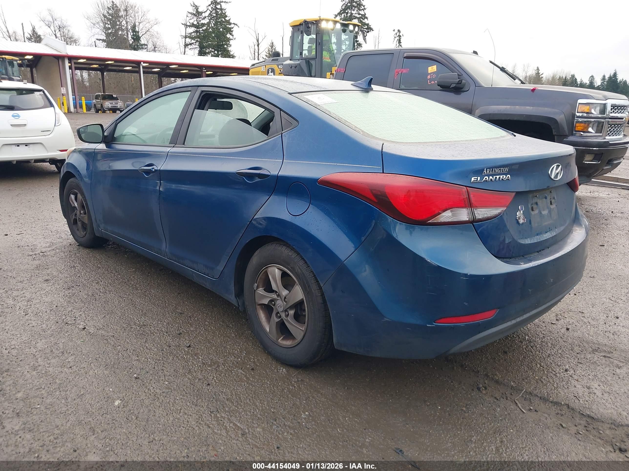 HYUNDAI ELANTRA image 3