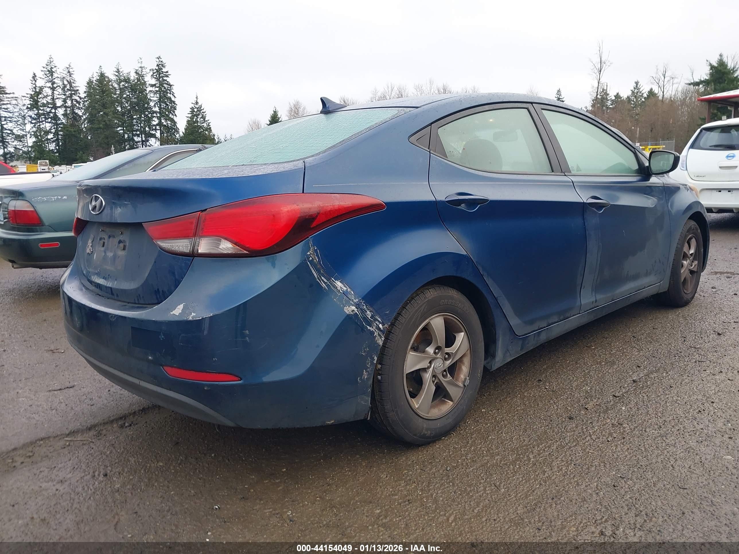 HYUNDAI ELANTRA image 4