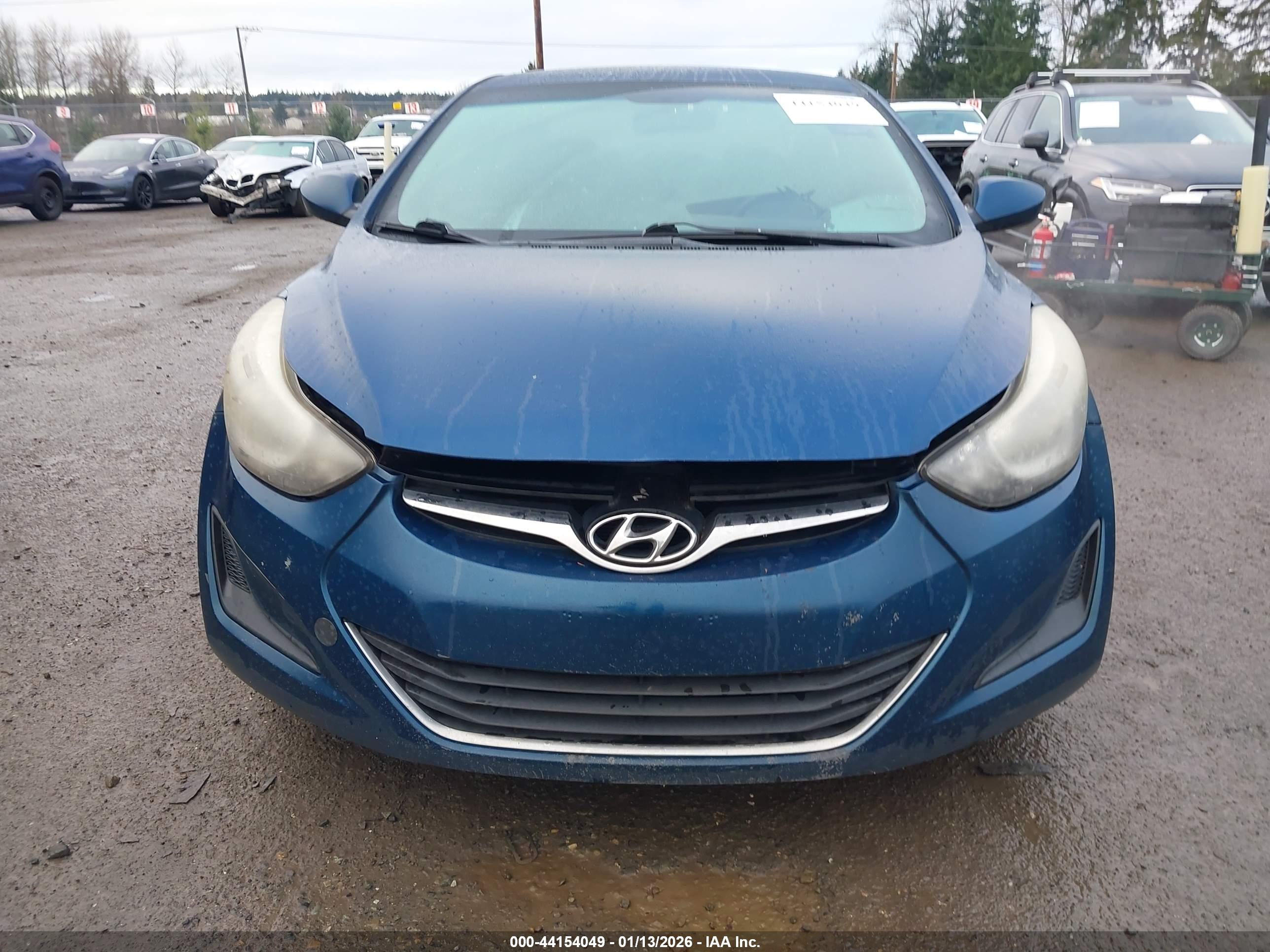 HYUNDAI ELANTRA image 6