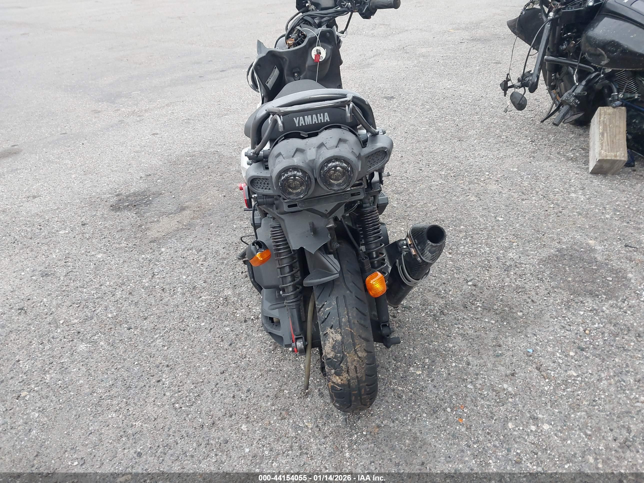 YAMAHA YW125 image 6