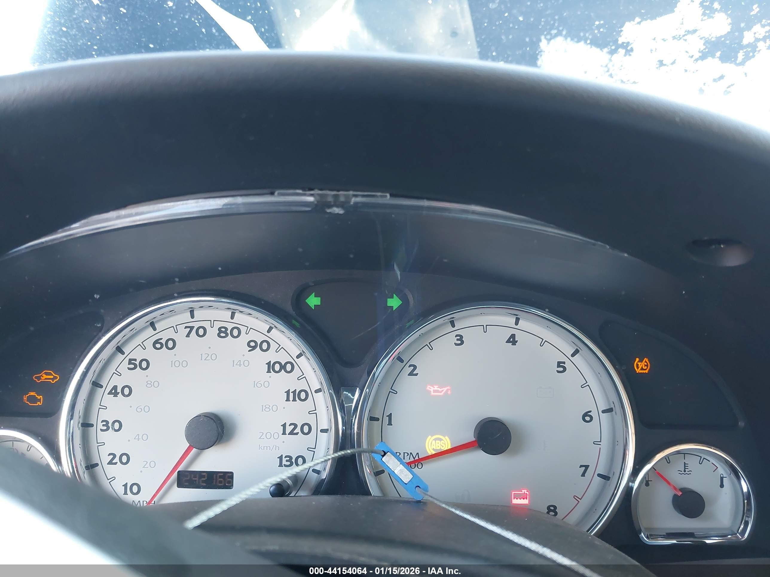 SATURN VUE image 7