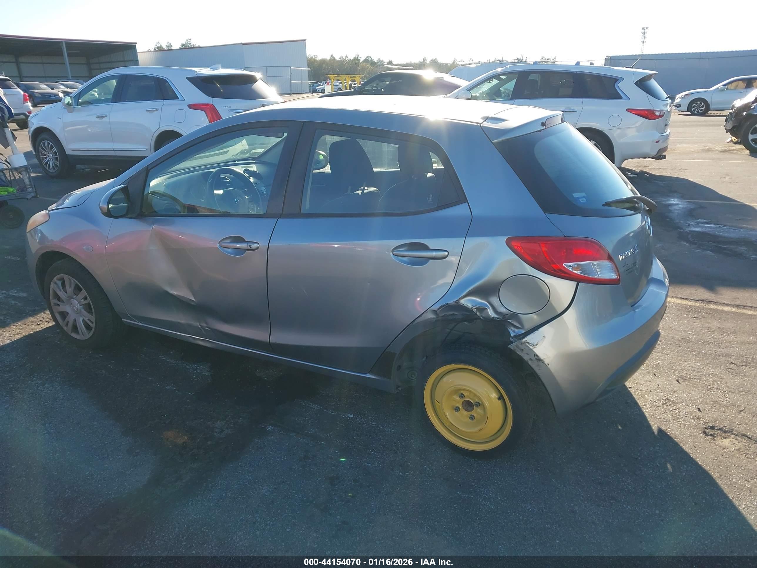 MAZDA MAZDA2 image 3