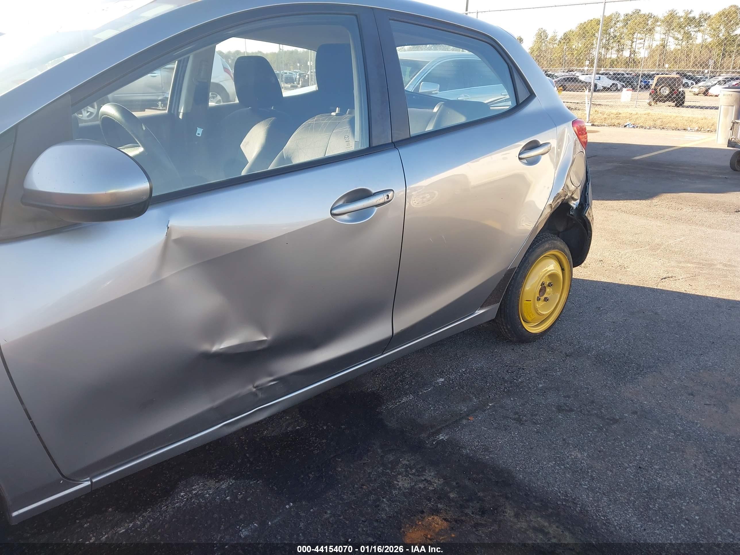 MAZDA MAZDA2 image 6