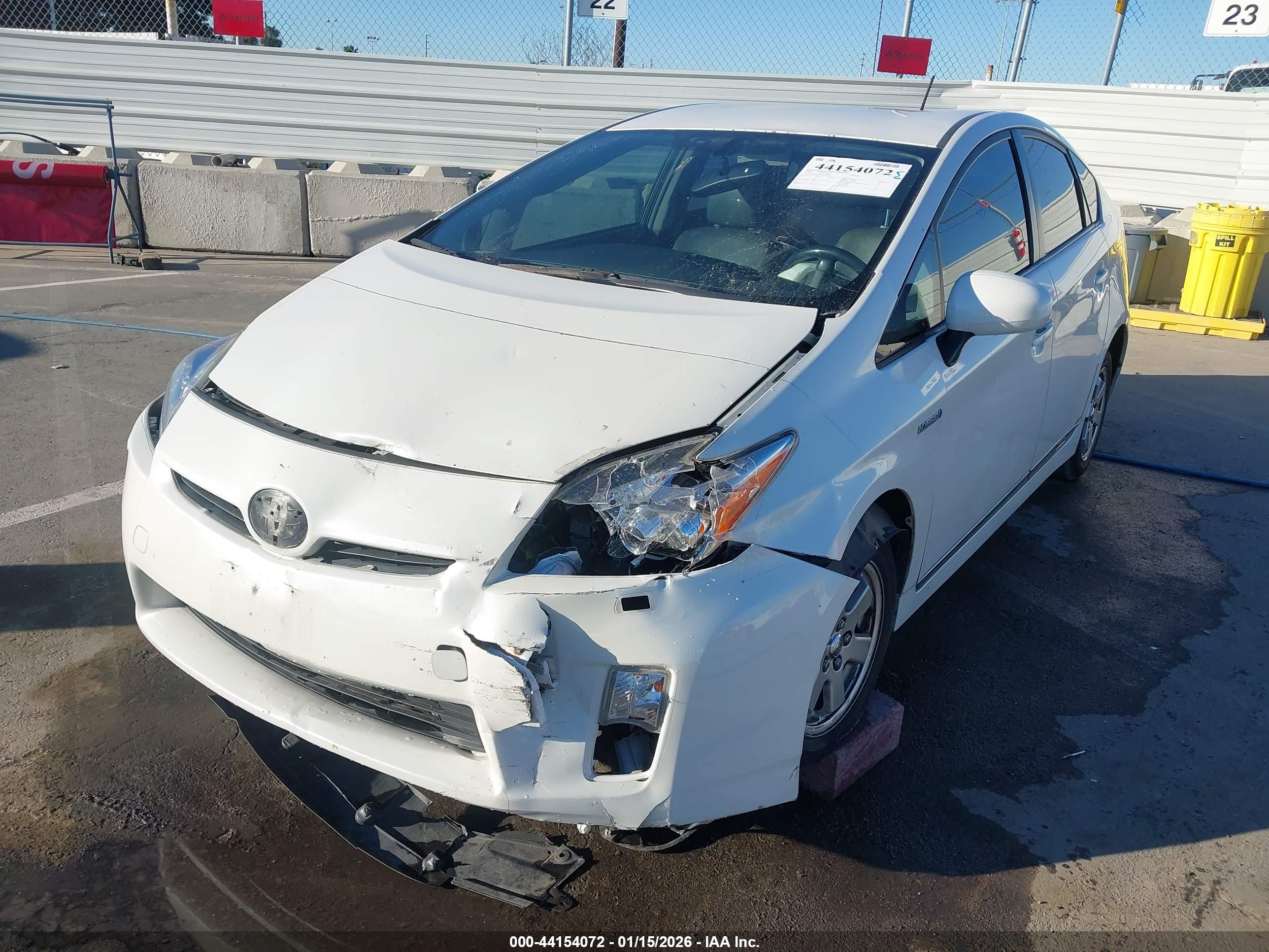 TOYOTA PRIUS image 6