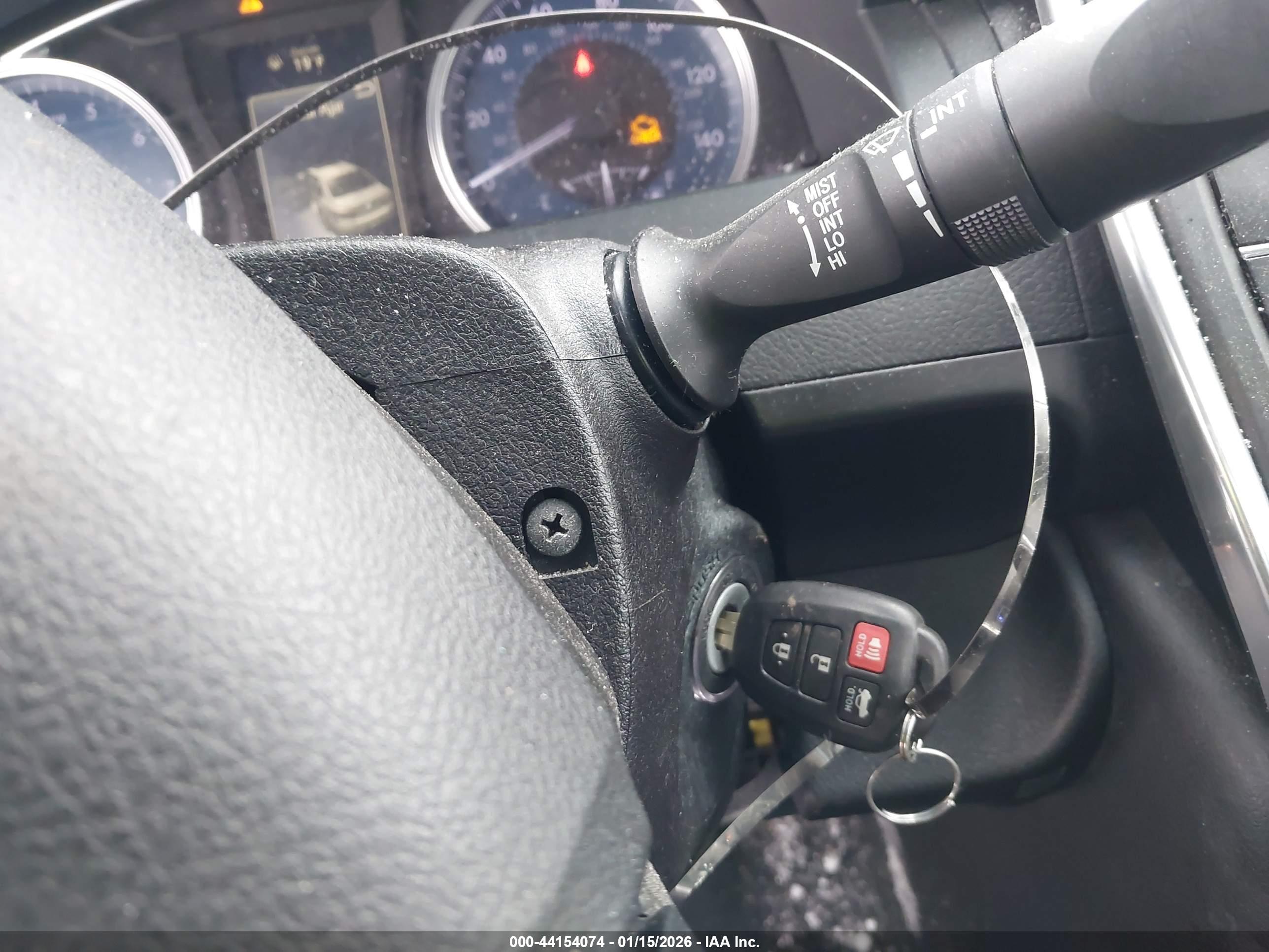 TOYOTA CAMRY image 11