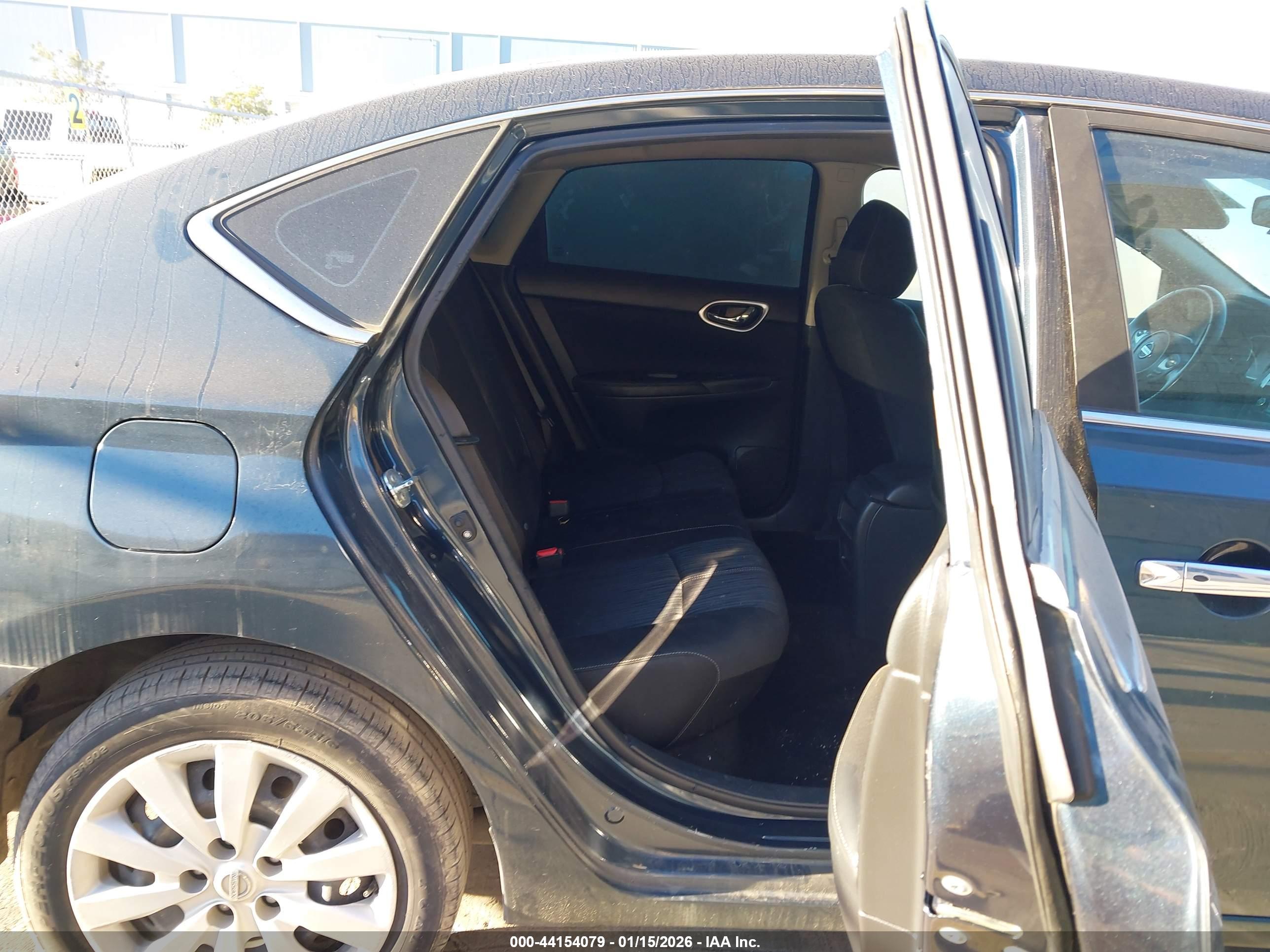 NISSAN SENTRA image 8