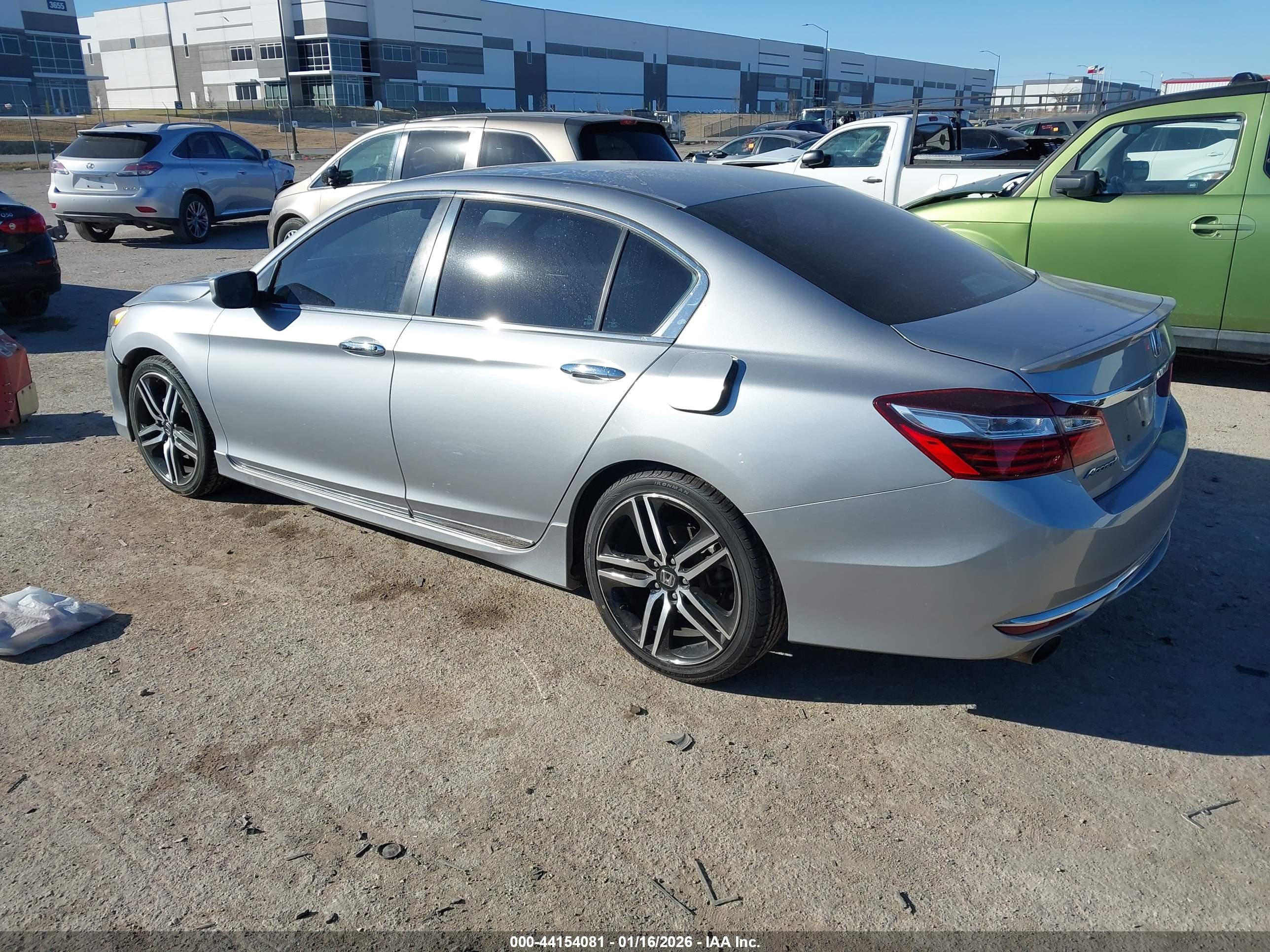 HONDA ACCORD image 3