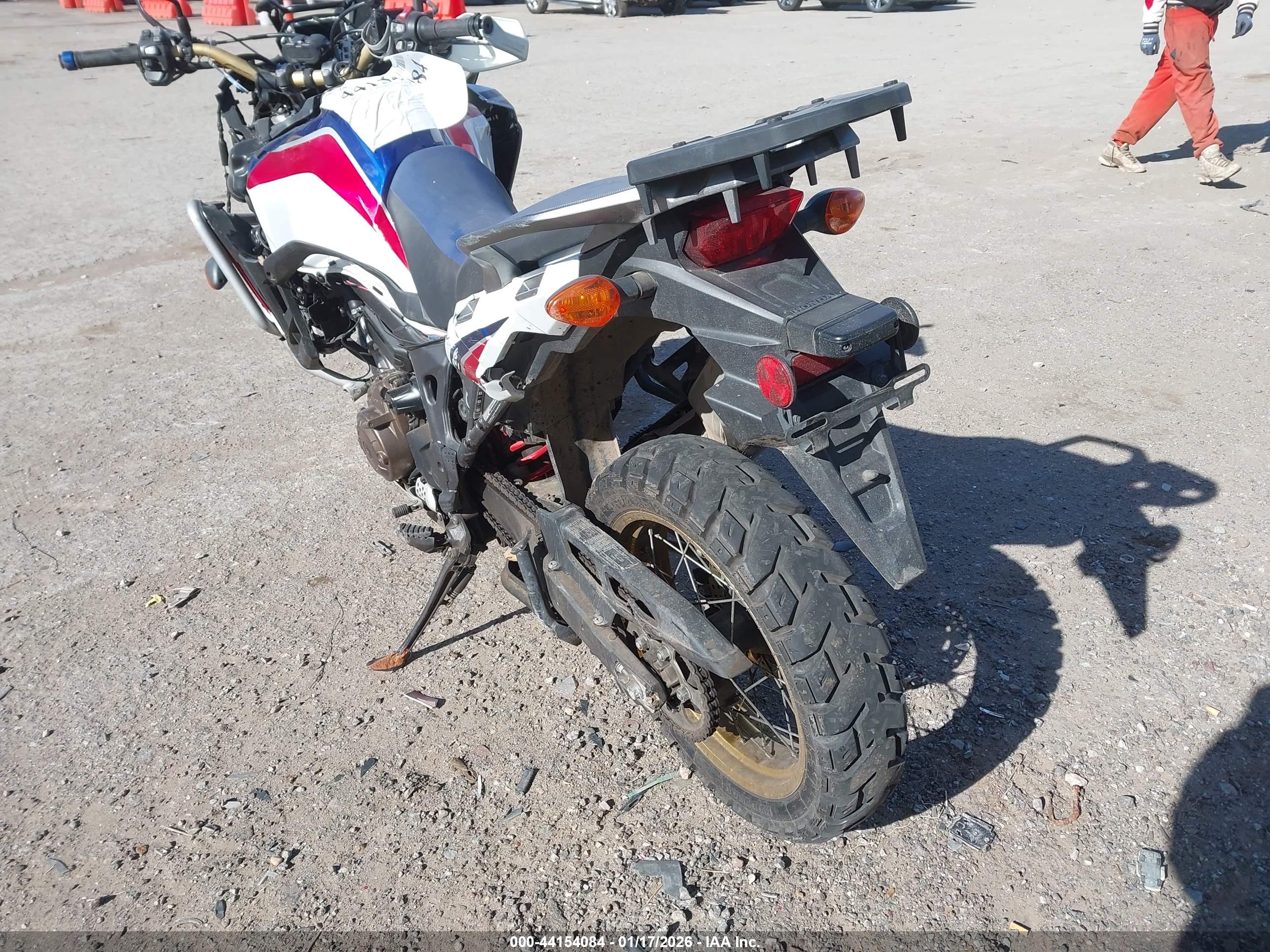HONDA CRF1000 image 3