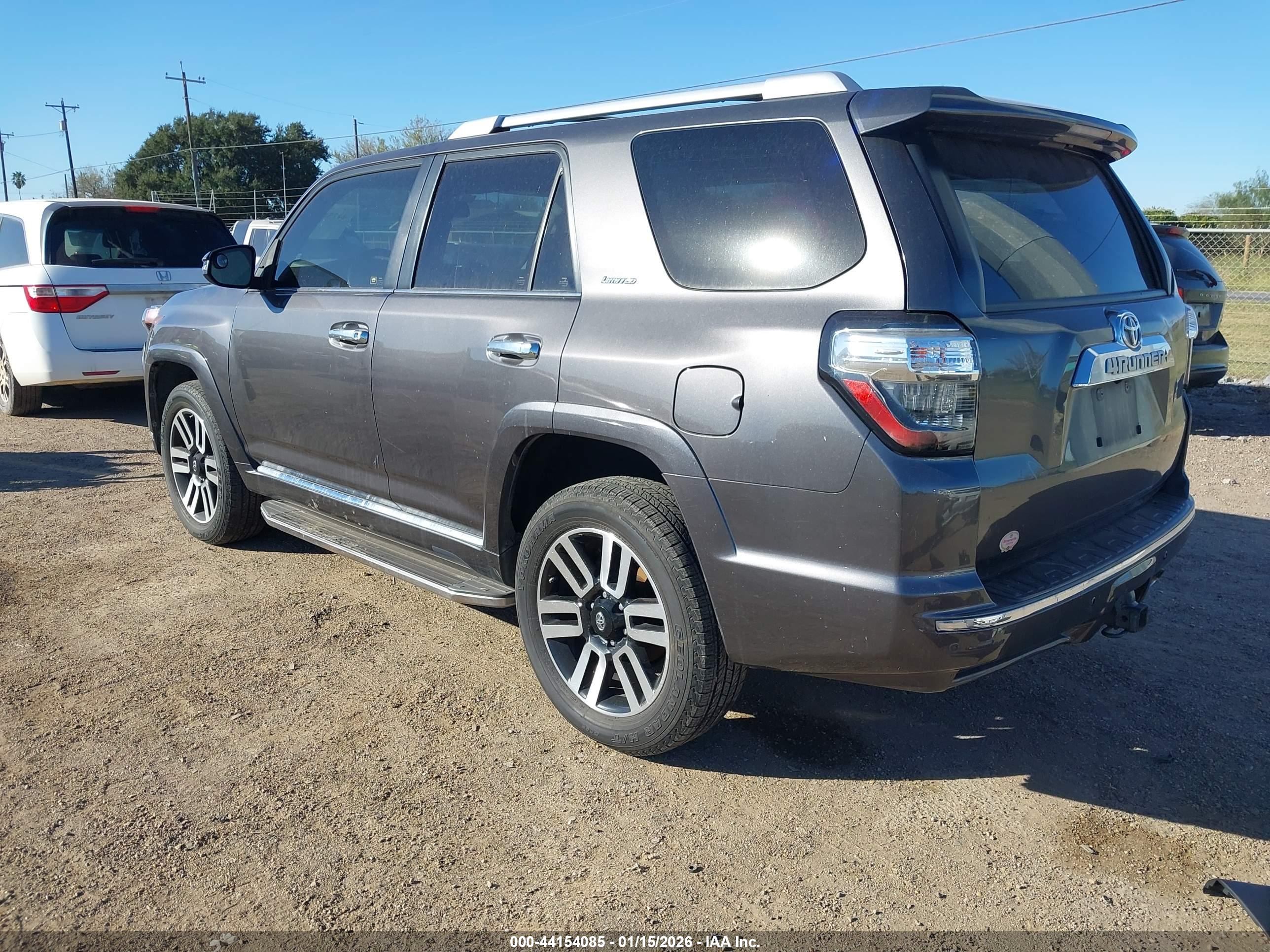 TOYOTA 4RUNNER image 3