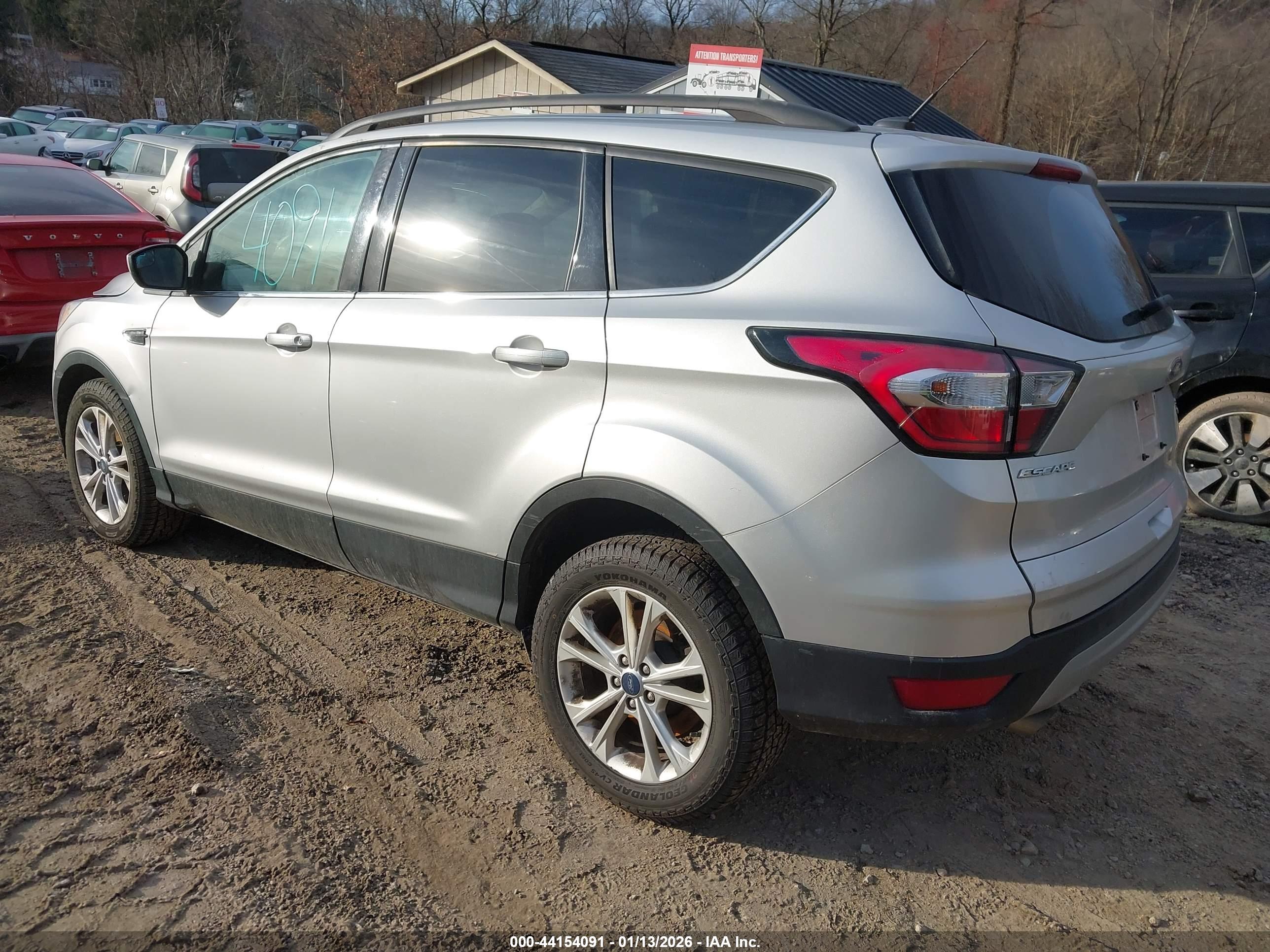 FORD ESCAPE image 3