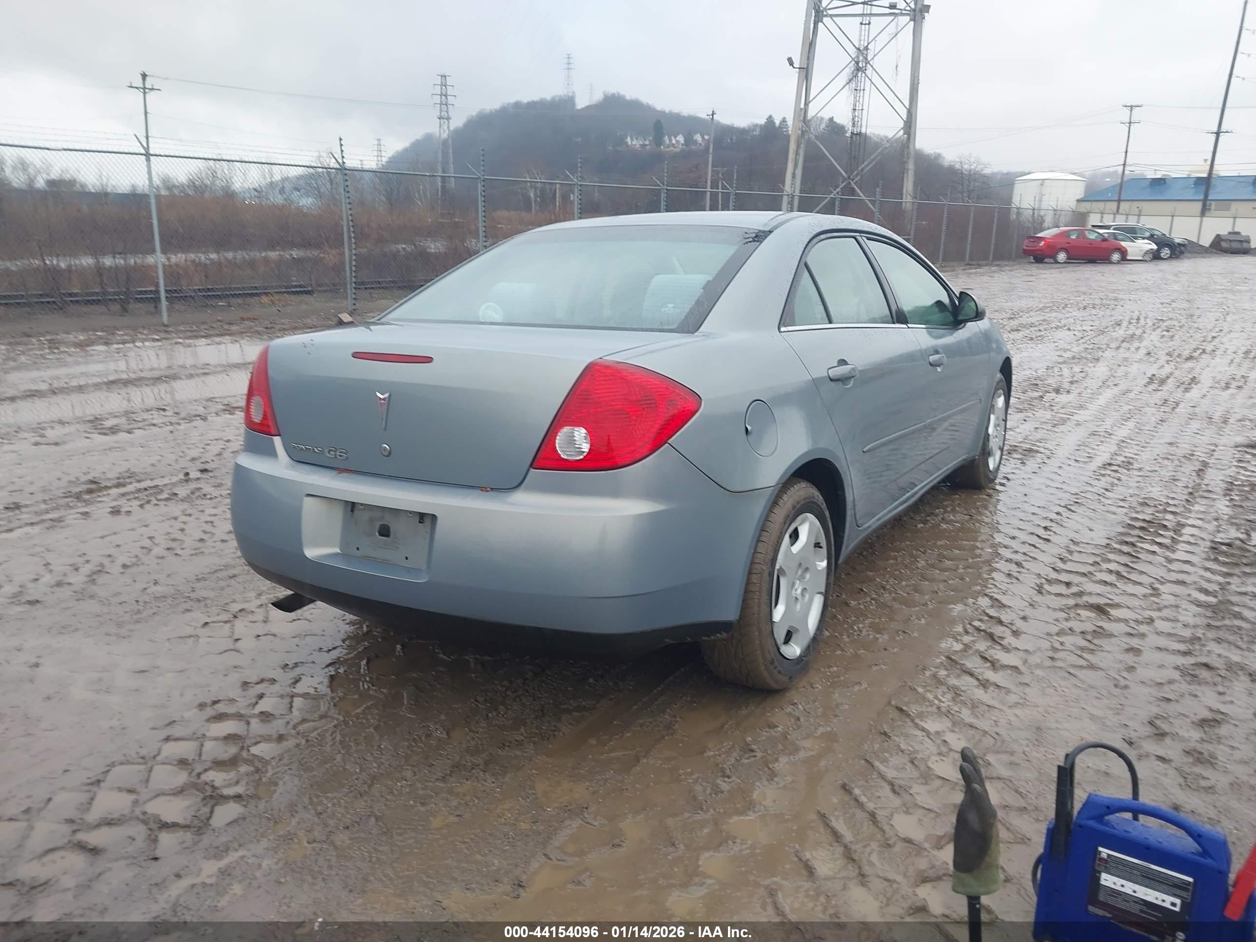 PONTIAC G6 image 4
