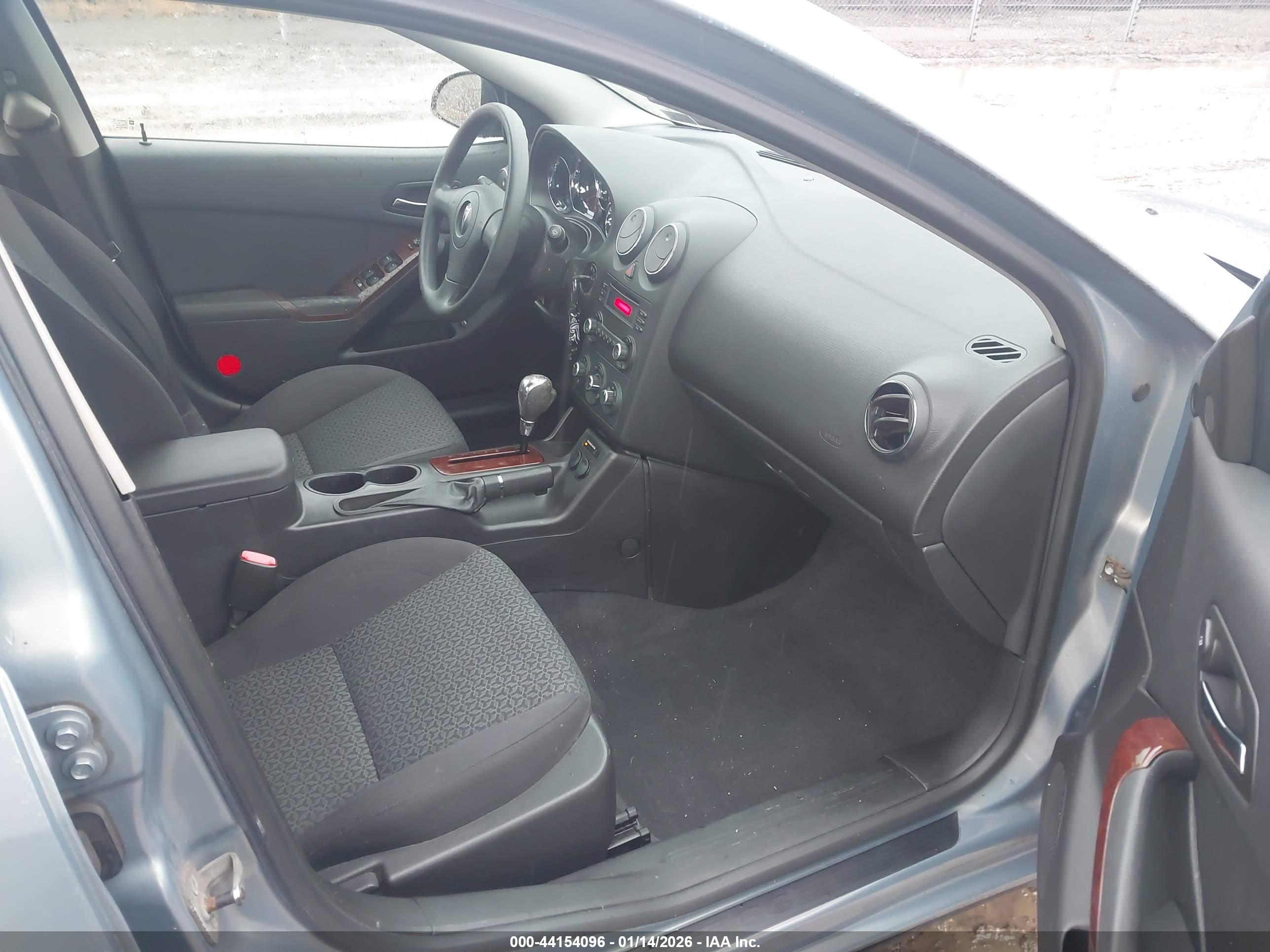 PONTIAC G6 image 5