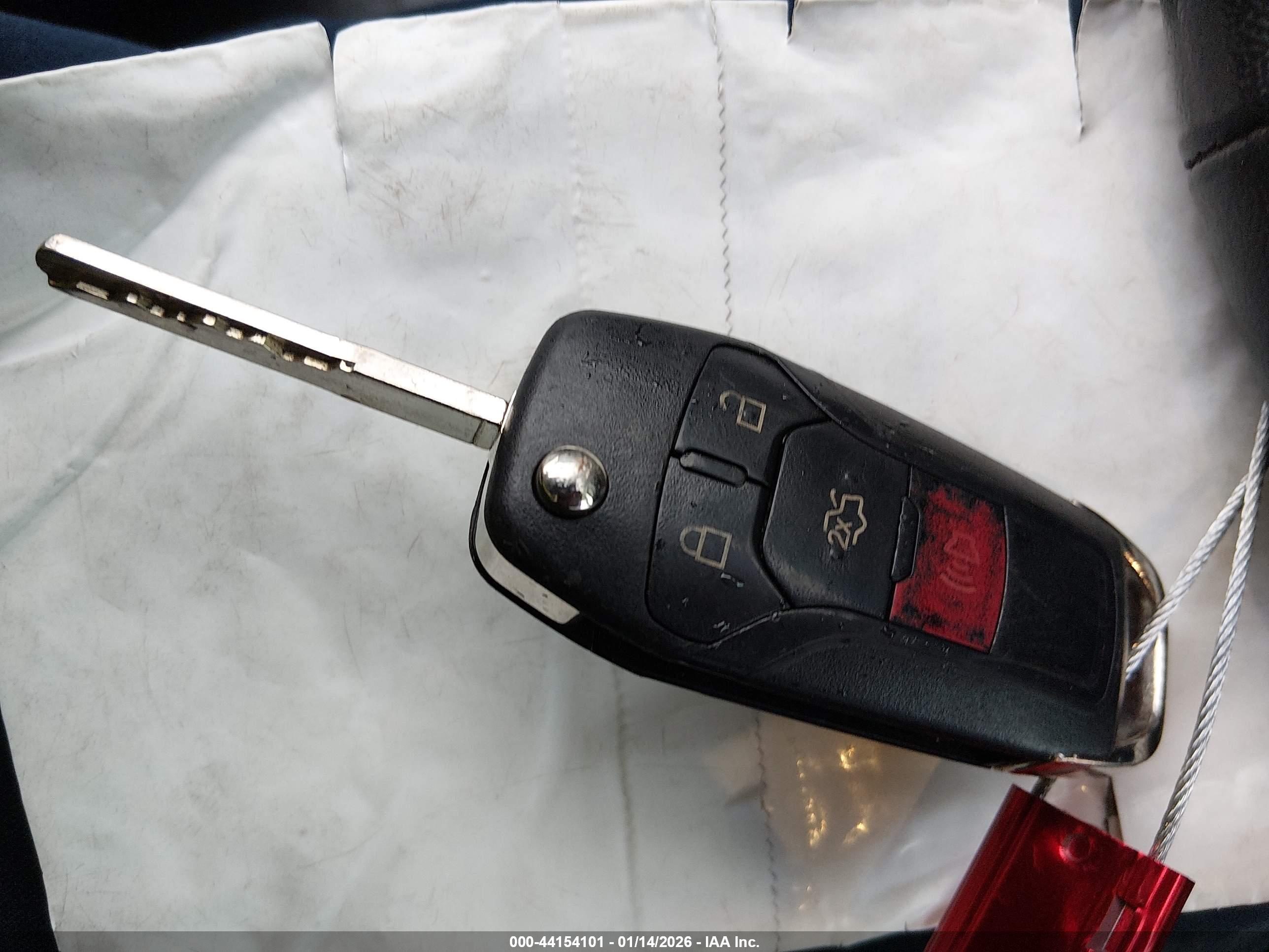 FORD FUSION image 11