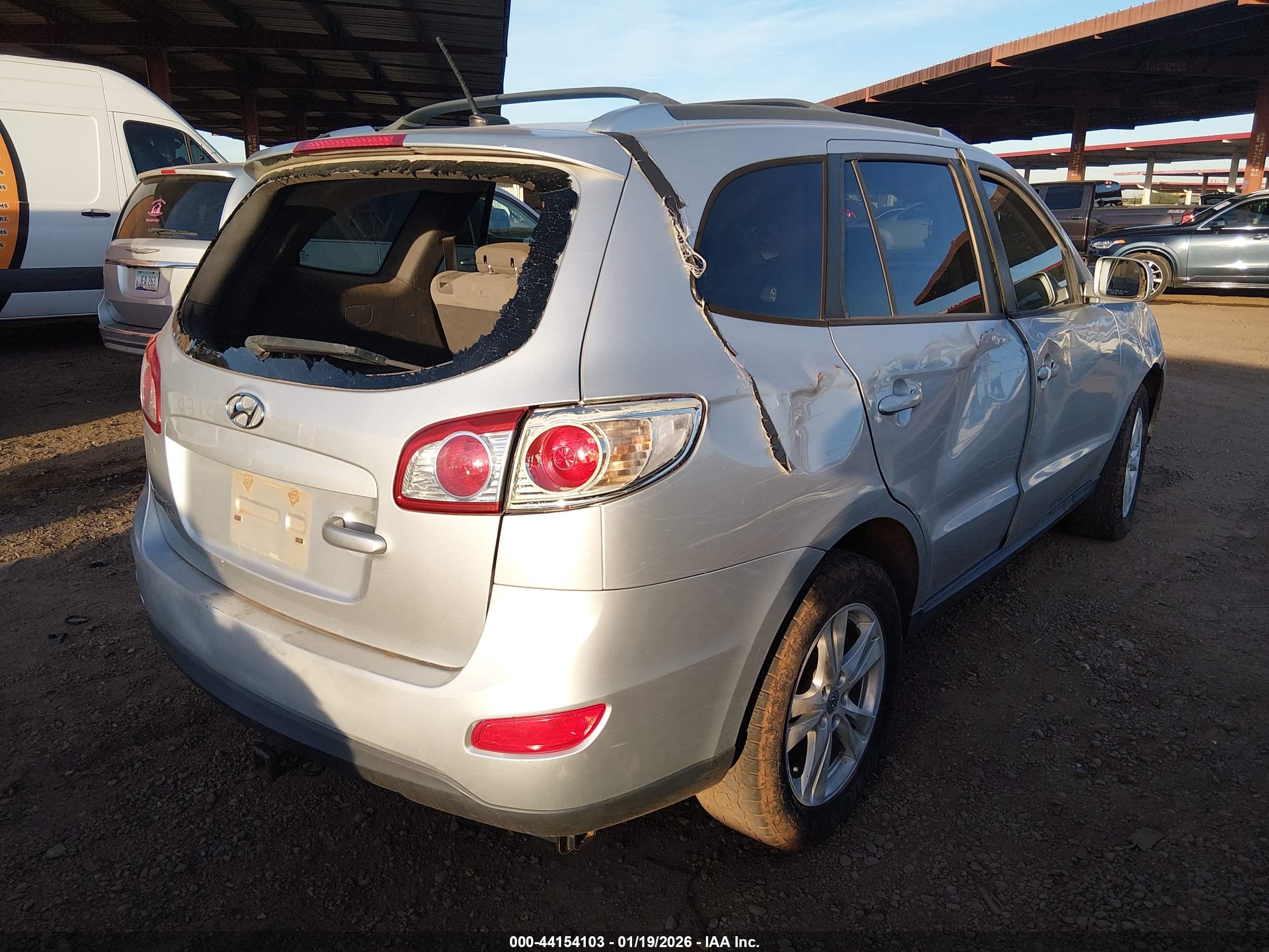 HYUNDAI SANTA image 6