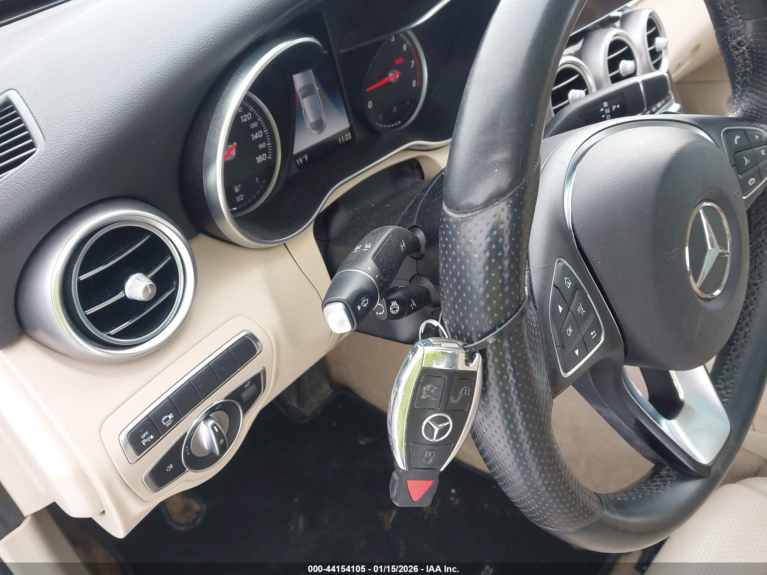 MERCEDES-BENZ C image 11