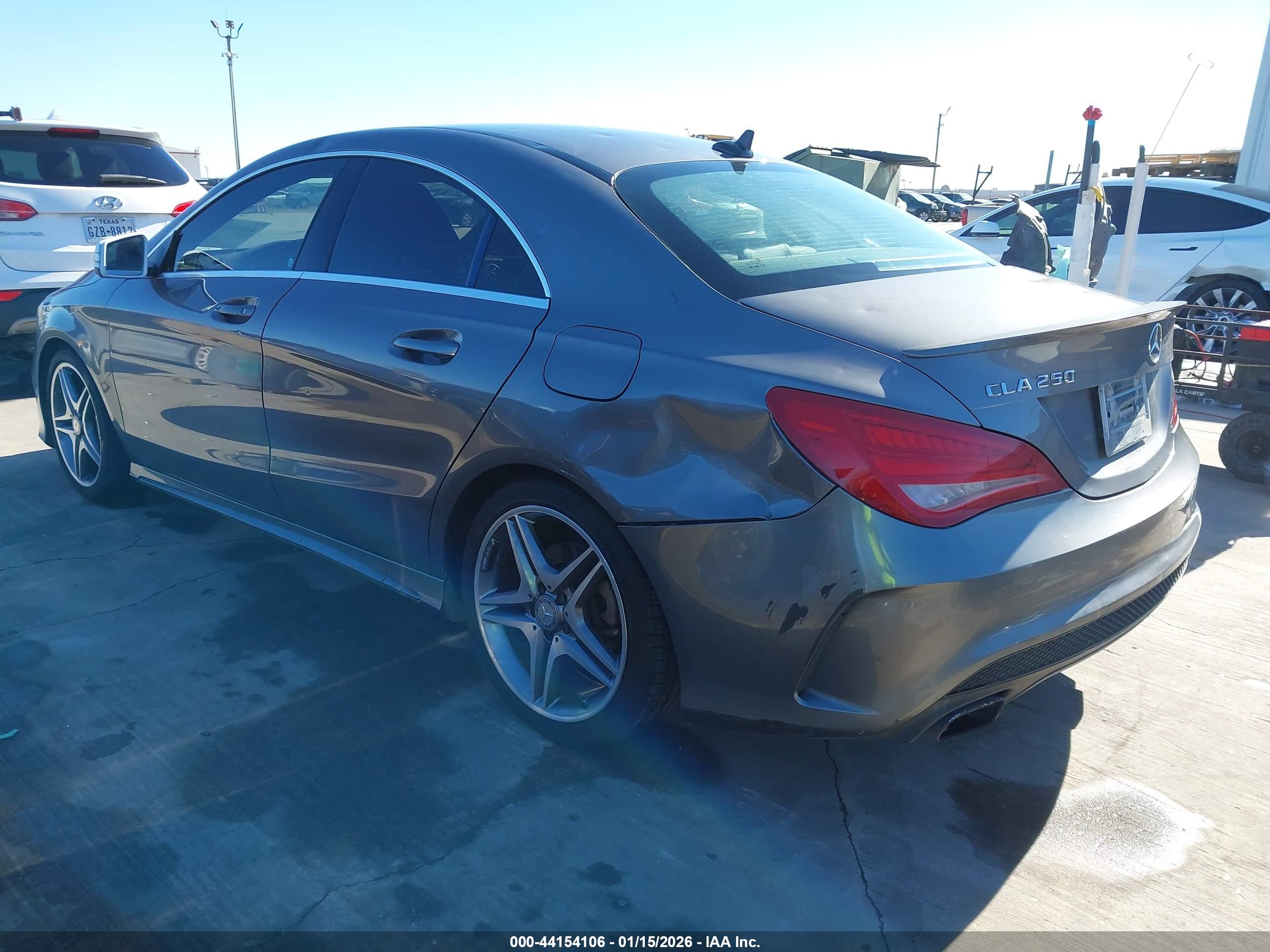 MERCEDES-BENZ CLA image 3