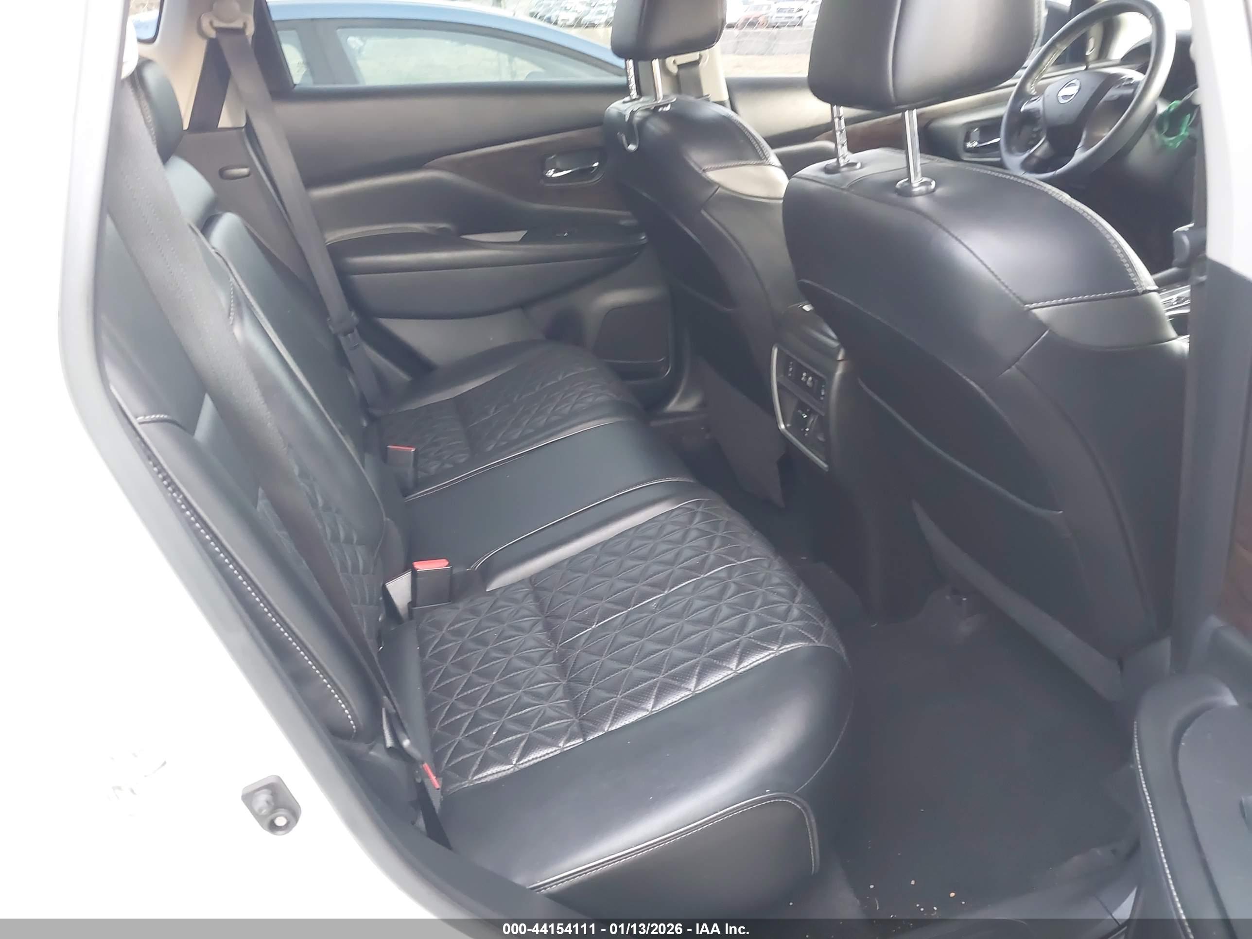 NISSAN MURANO image 8