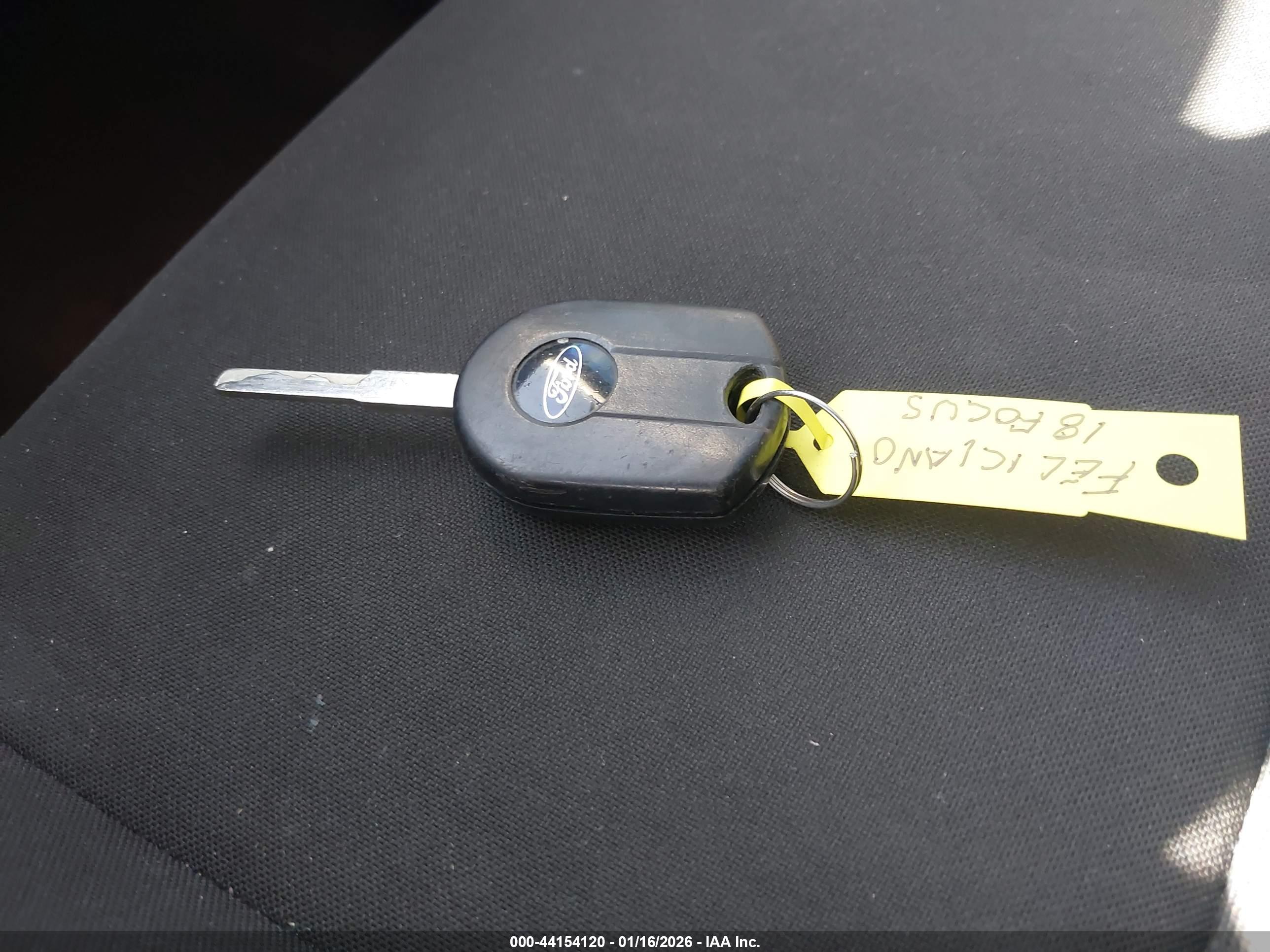 FORD FOCUS image 11