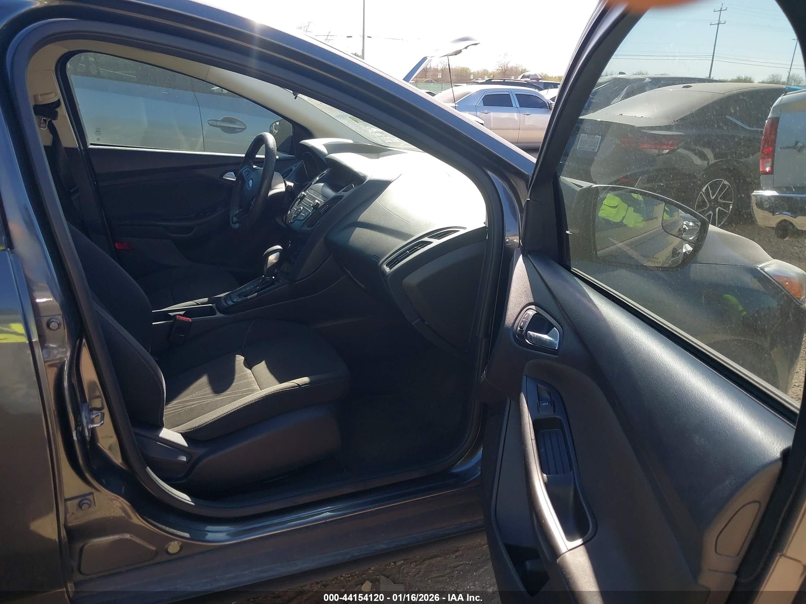 FORD FOCUS image 5