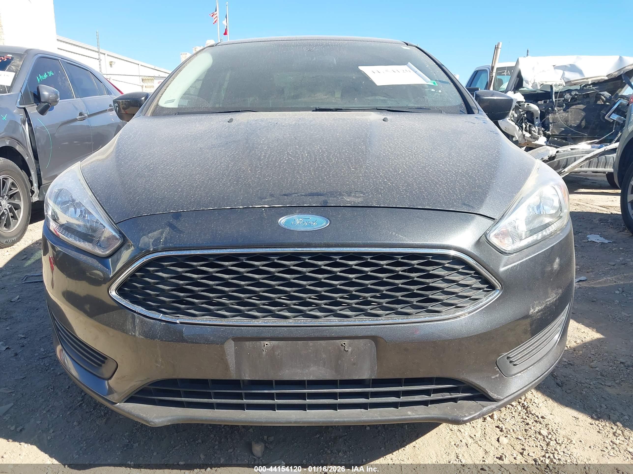 FORD FOCUS image 6